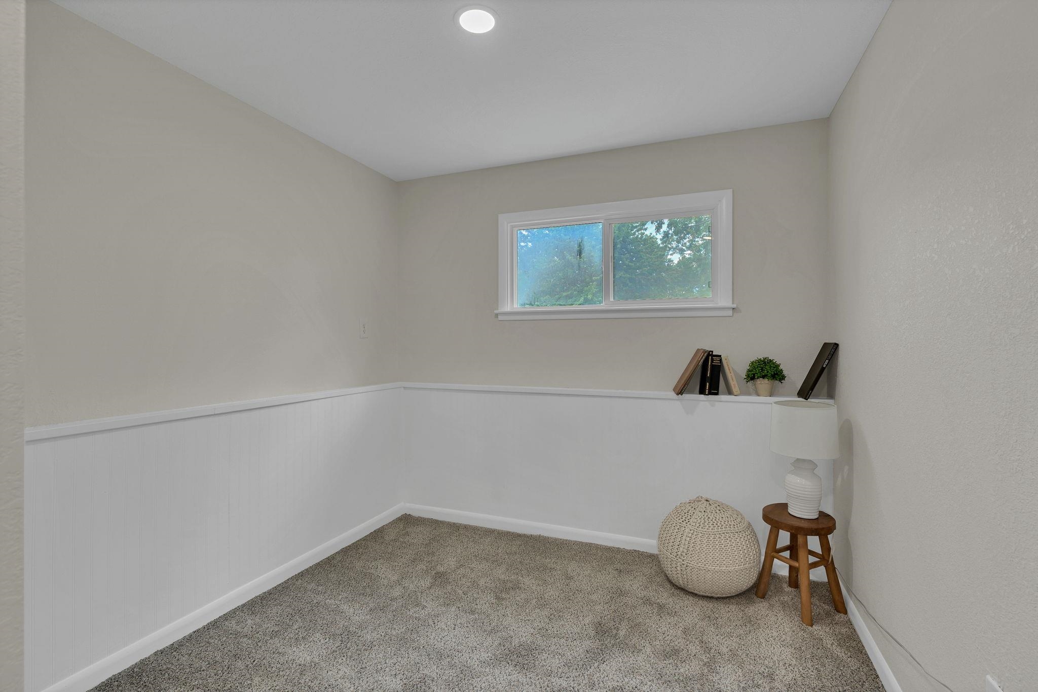 995 N Country Acres Avenue Wichita KS 67212