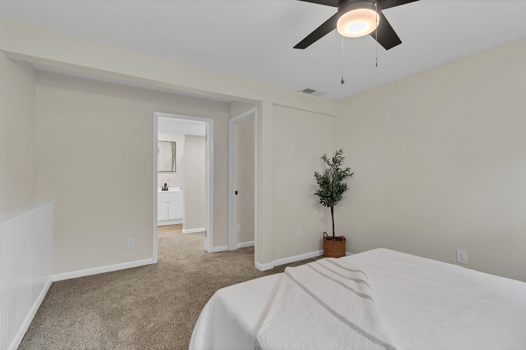 995 N Country Acres Avenue Wichita KS 67212
