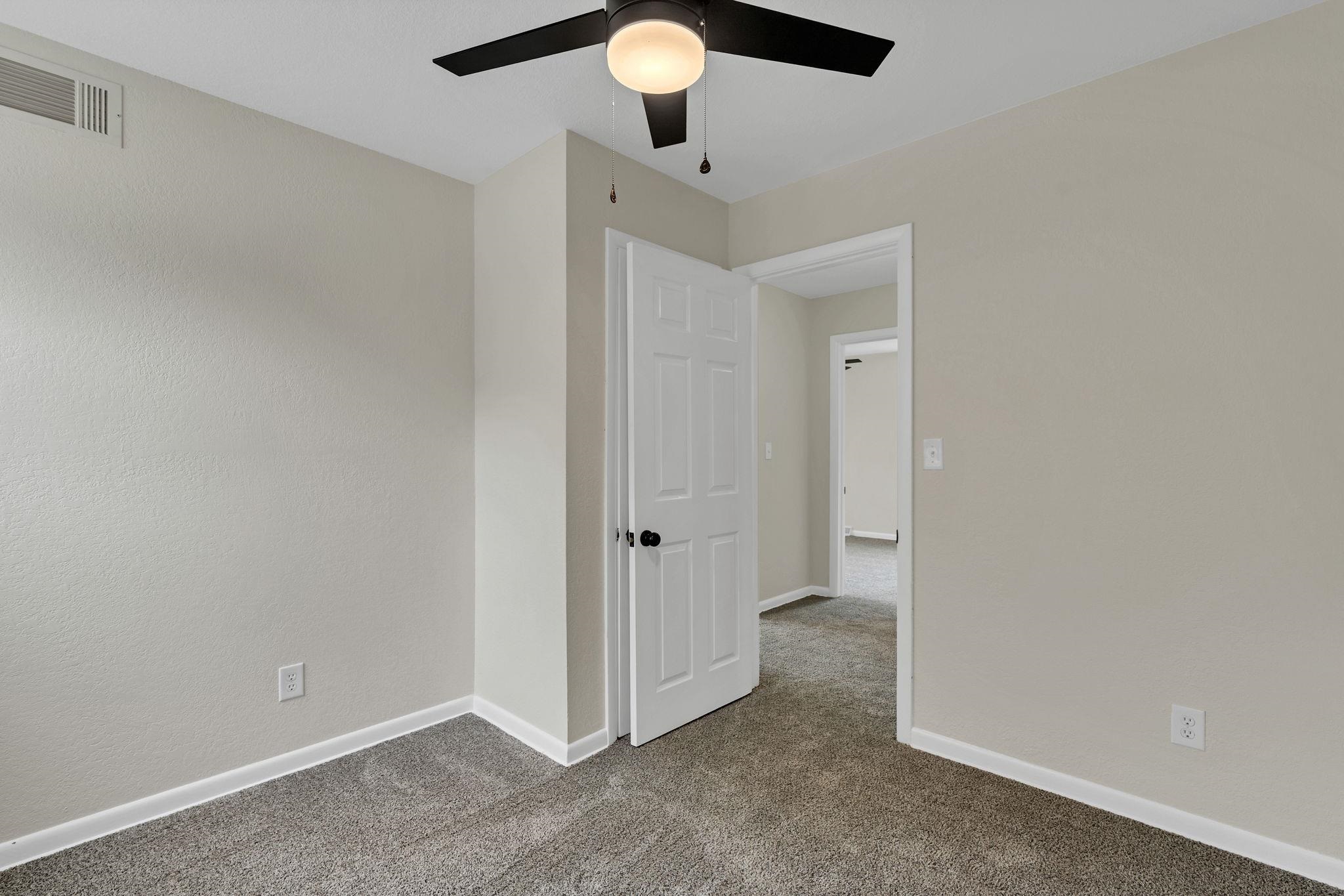 995 N Country Acres Avenue Wichita KS 67212