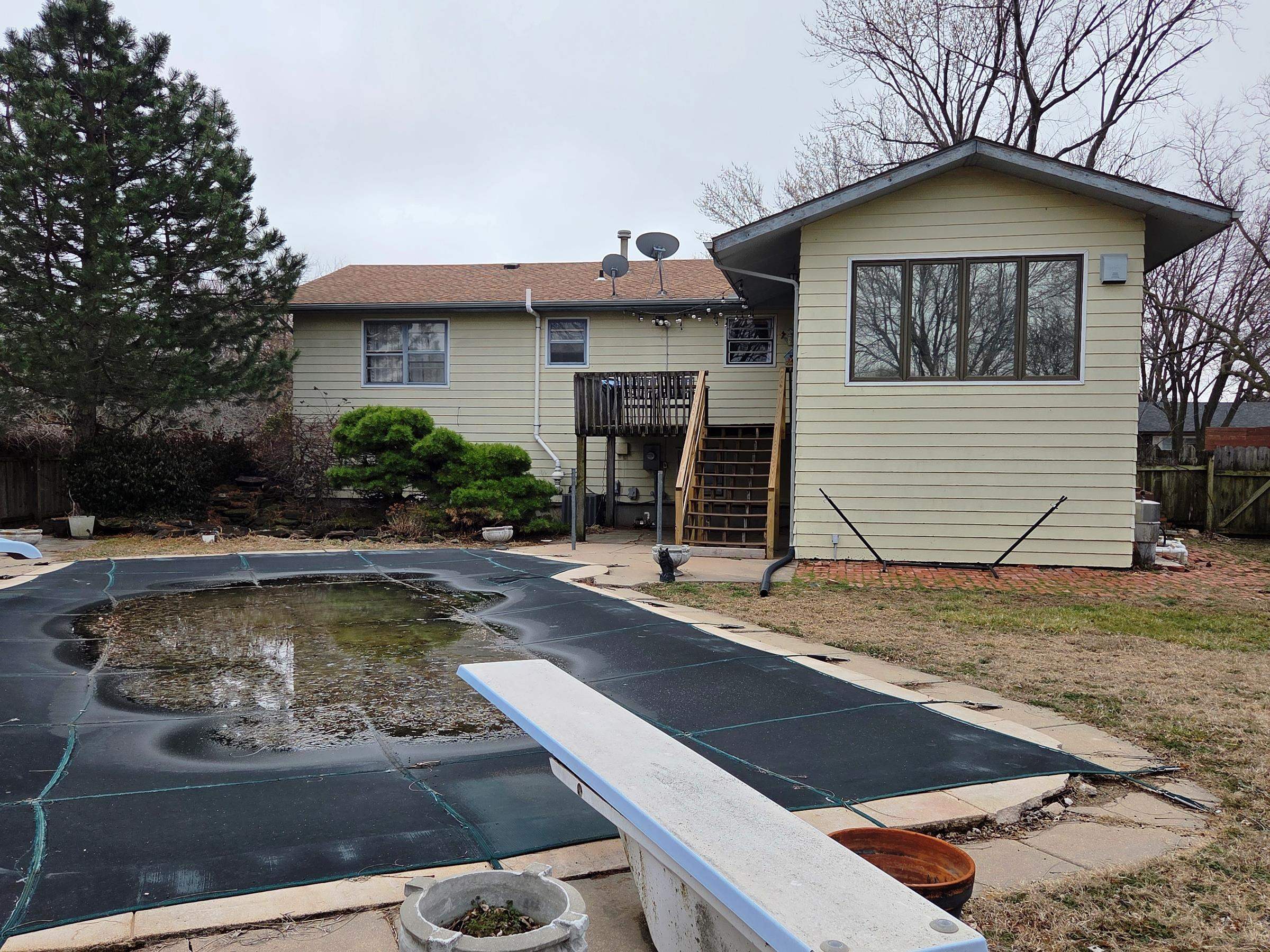 916 W 10th Newton KS 67114