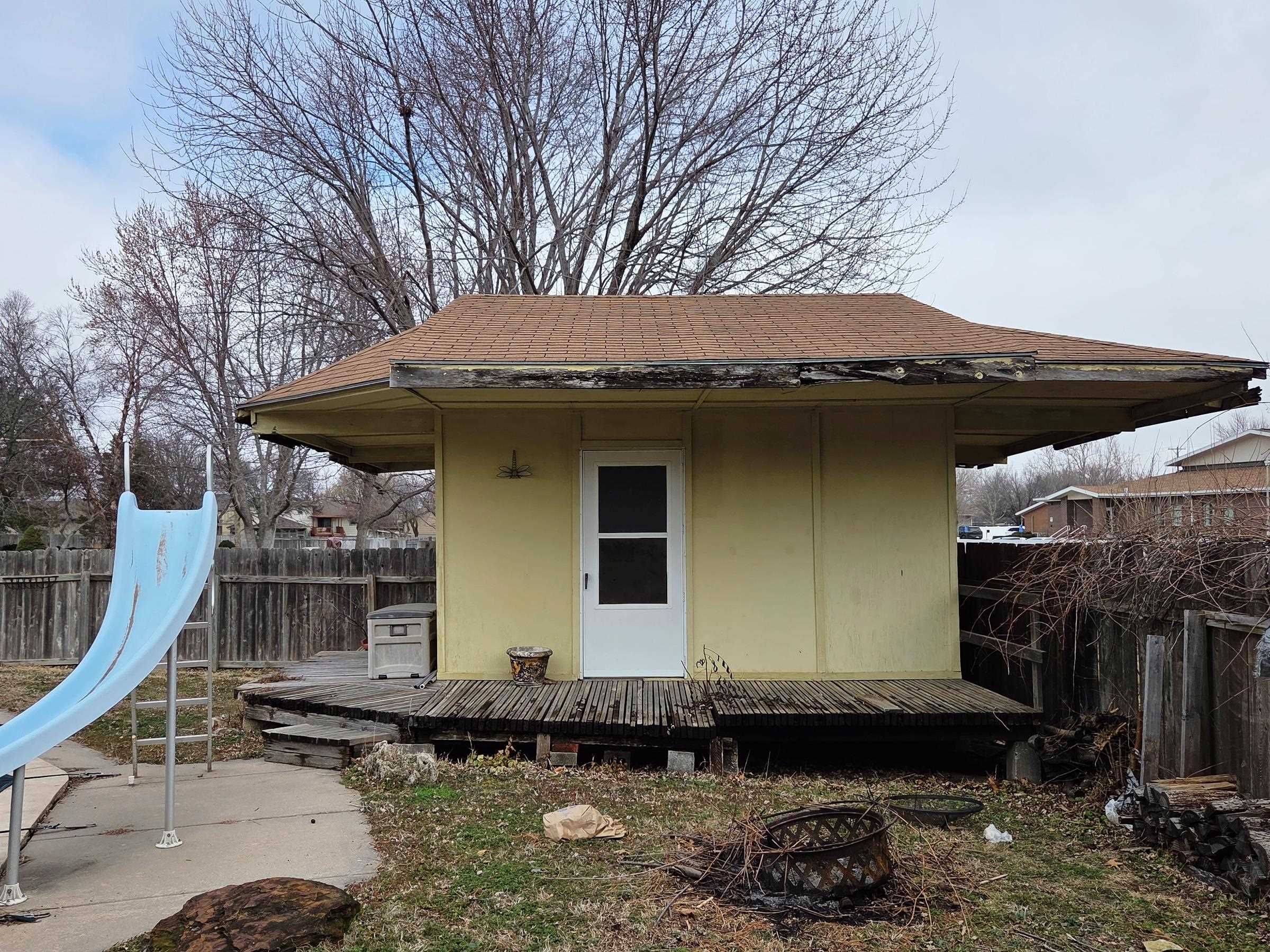 916 W 10th Newton KS 67114