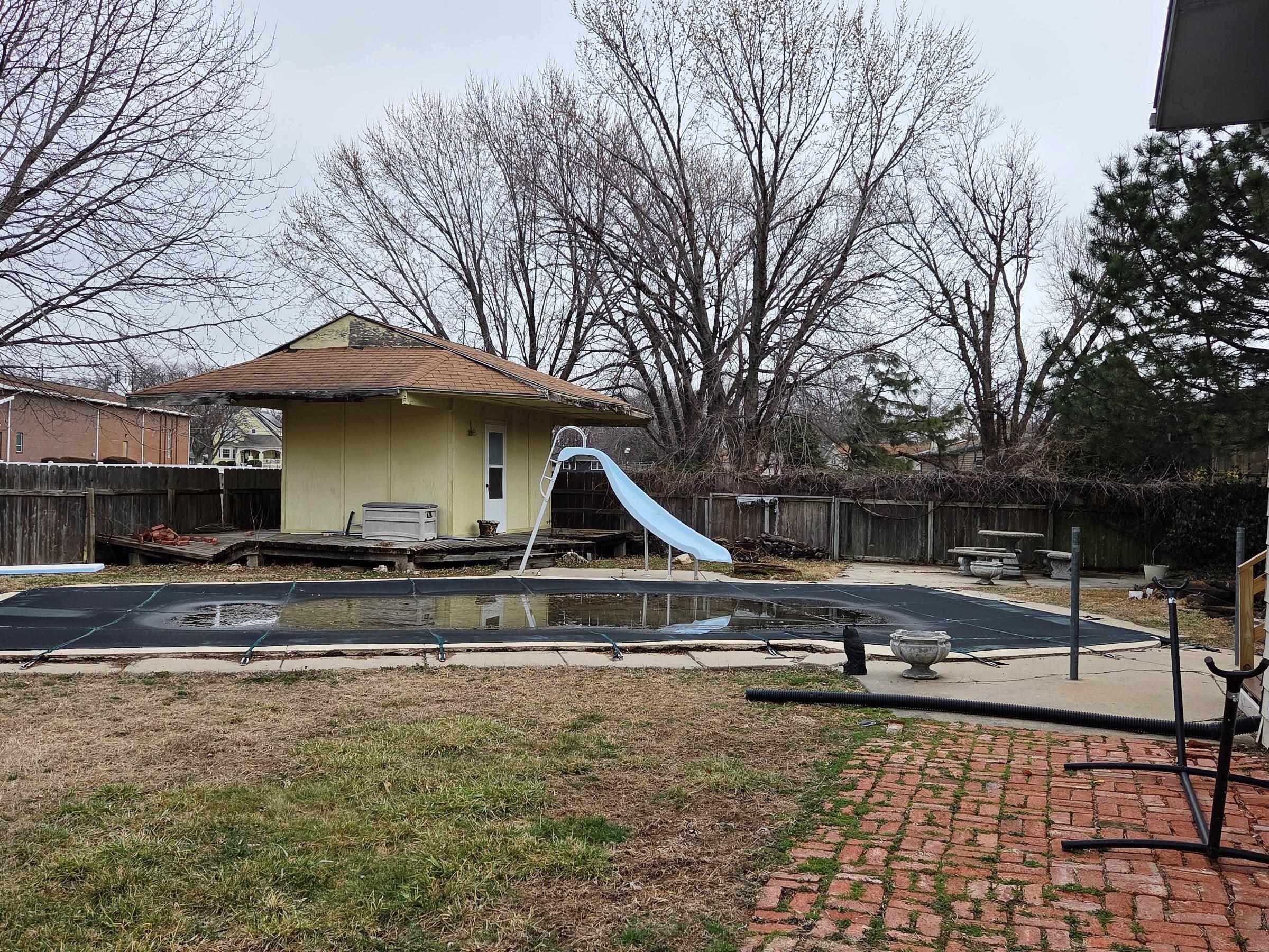916 W 10th Newton KS 67114