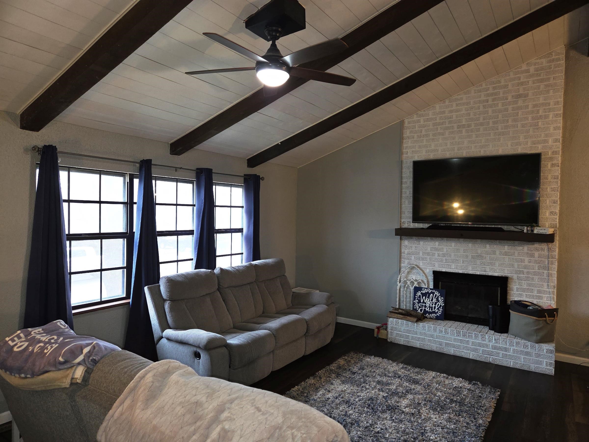 916 W 10th Newton KS 67114