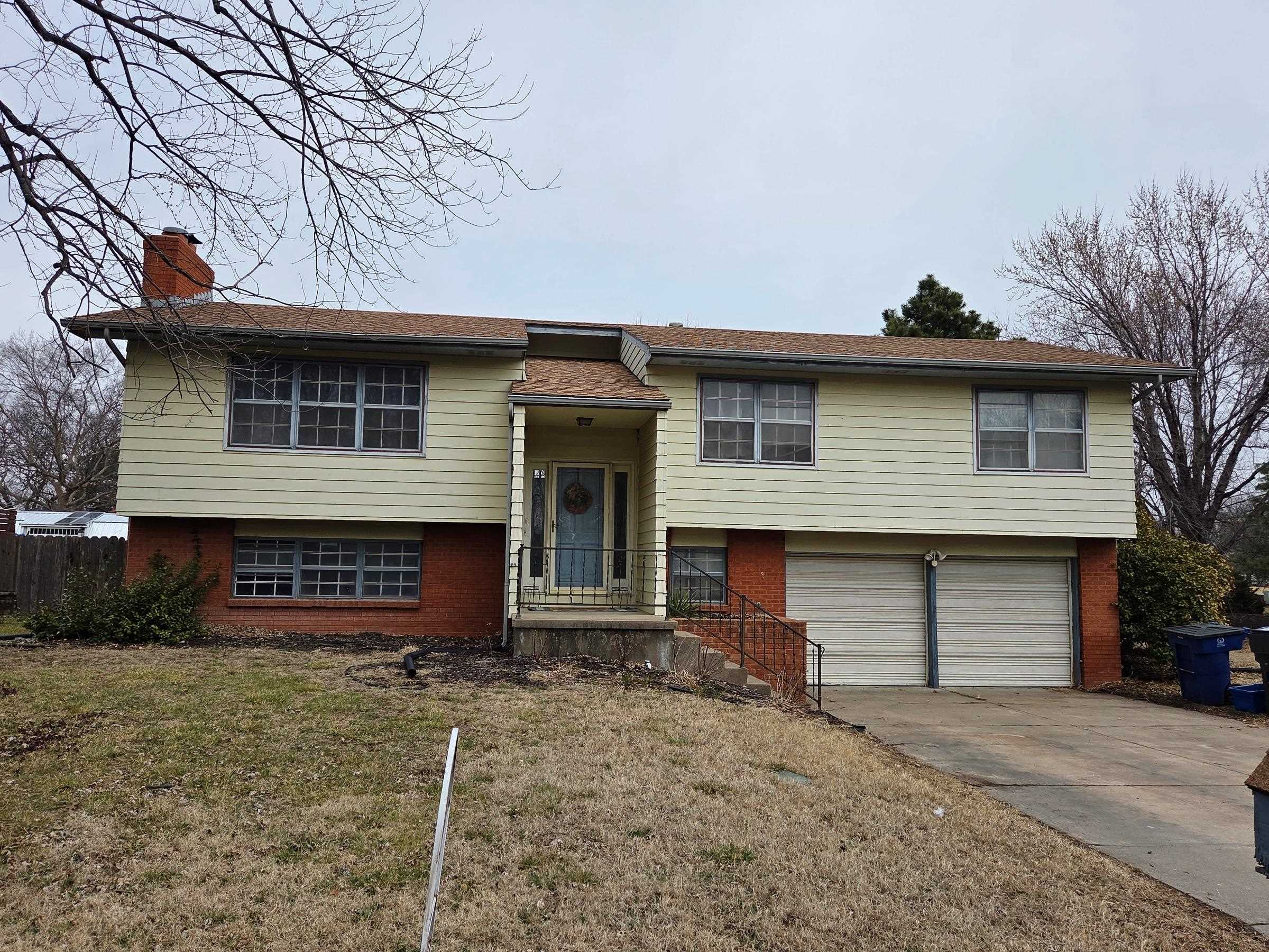 916 W 10th Newton KS 67114