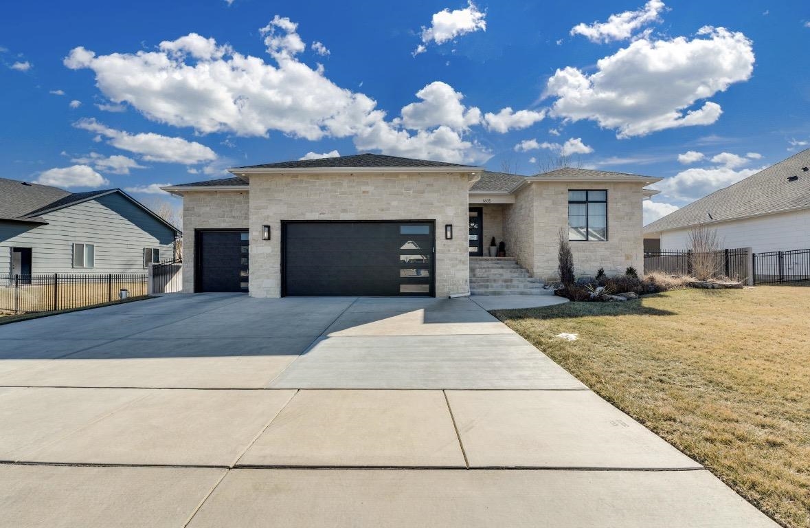 1605 N Lakeside Drive Andover KS 67002