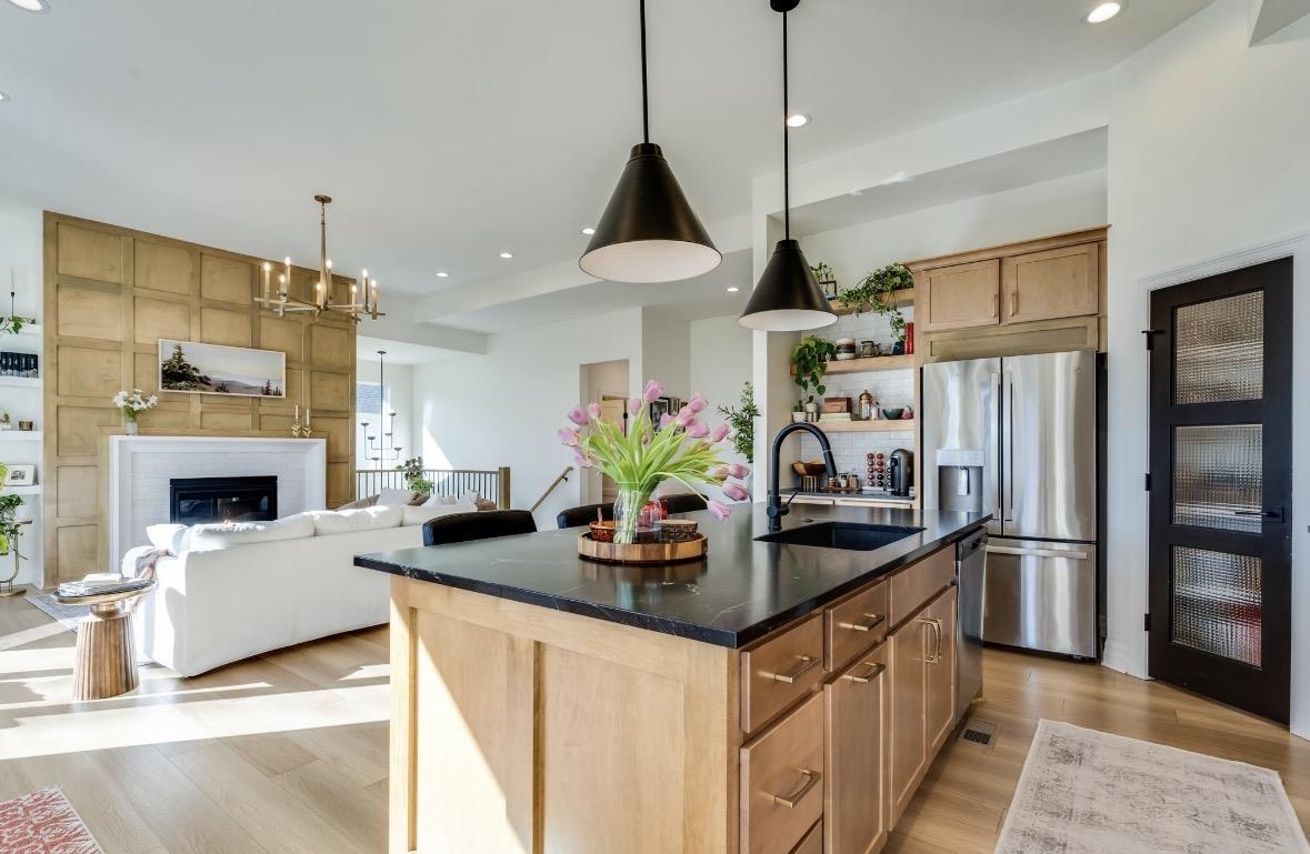 1605 N Lakeside Drive Andover KS 67002