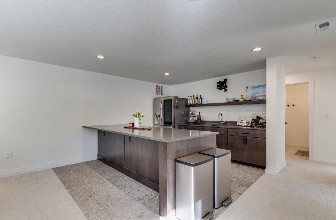 1605 N Lakeside Drive Andover KS 67002