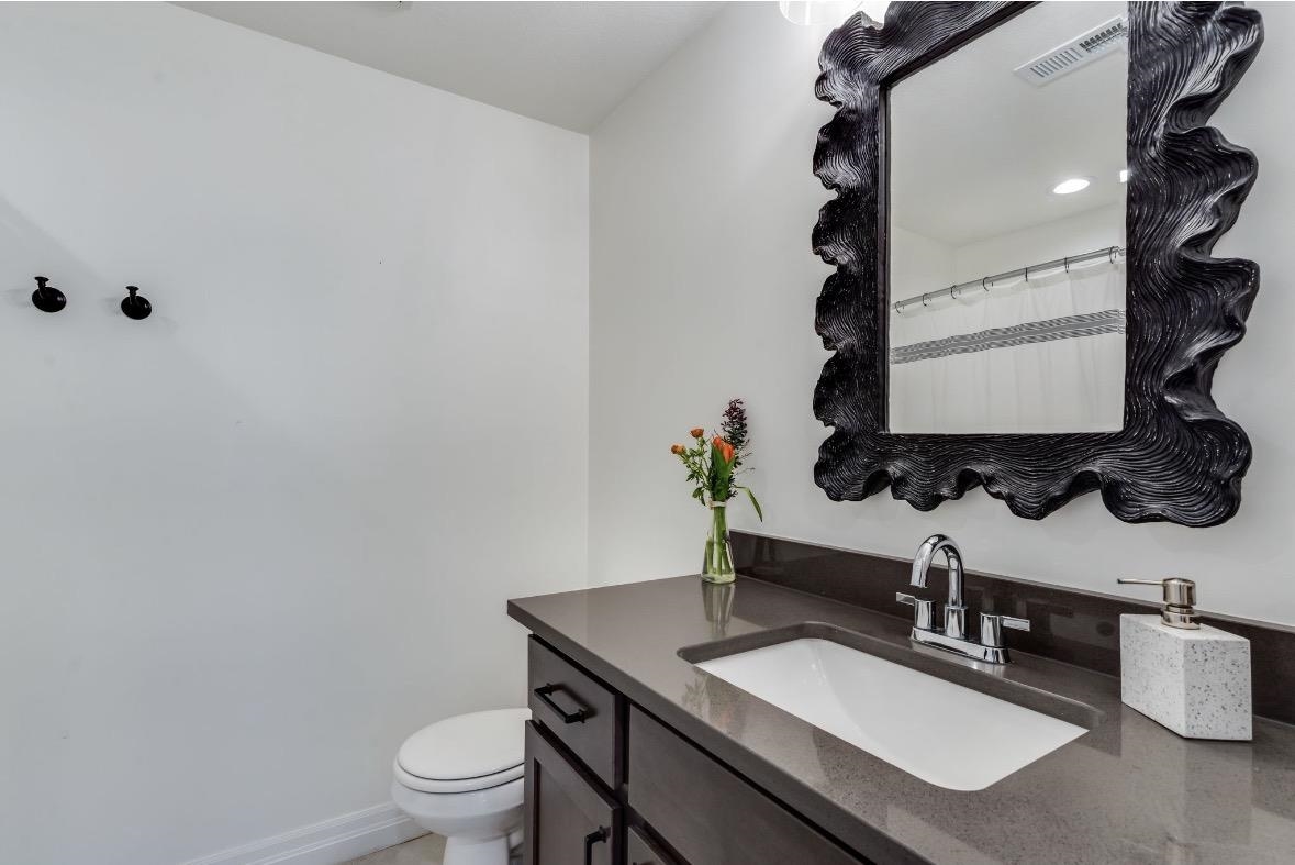 1605 N Lakeside Drive Andover KS 67002