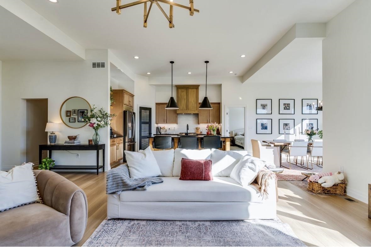 1605 N Lakeside Drive Andover KS 67002