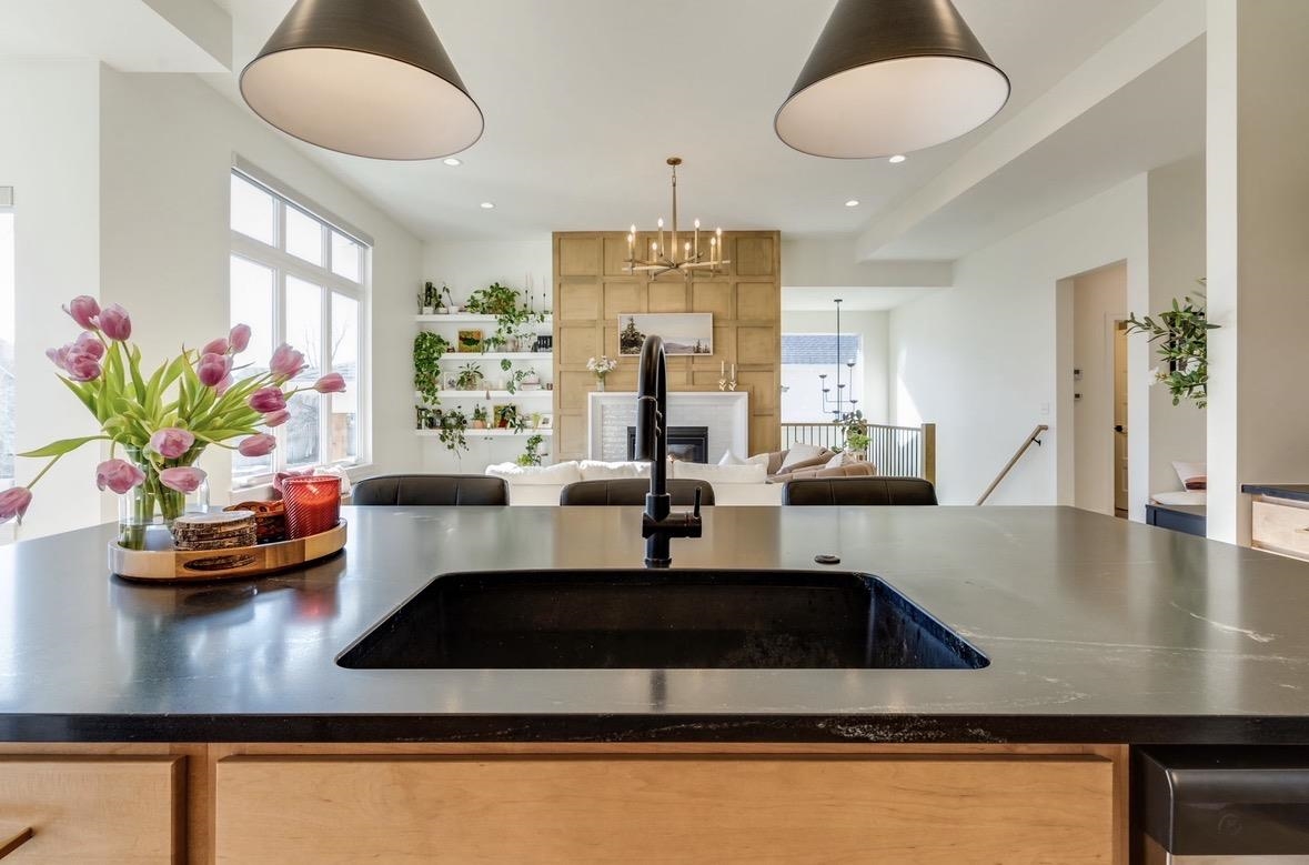 1605 N Lakeside Drive Andover KS 67002