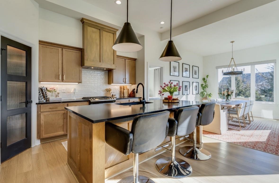 1605 N Lakeside Drive Andover KS 67002