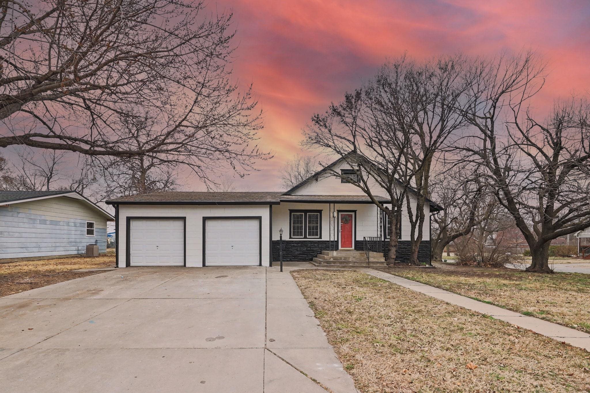 721 W 5th Street Newton KS 67114