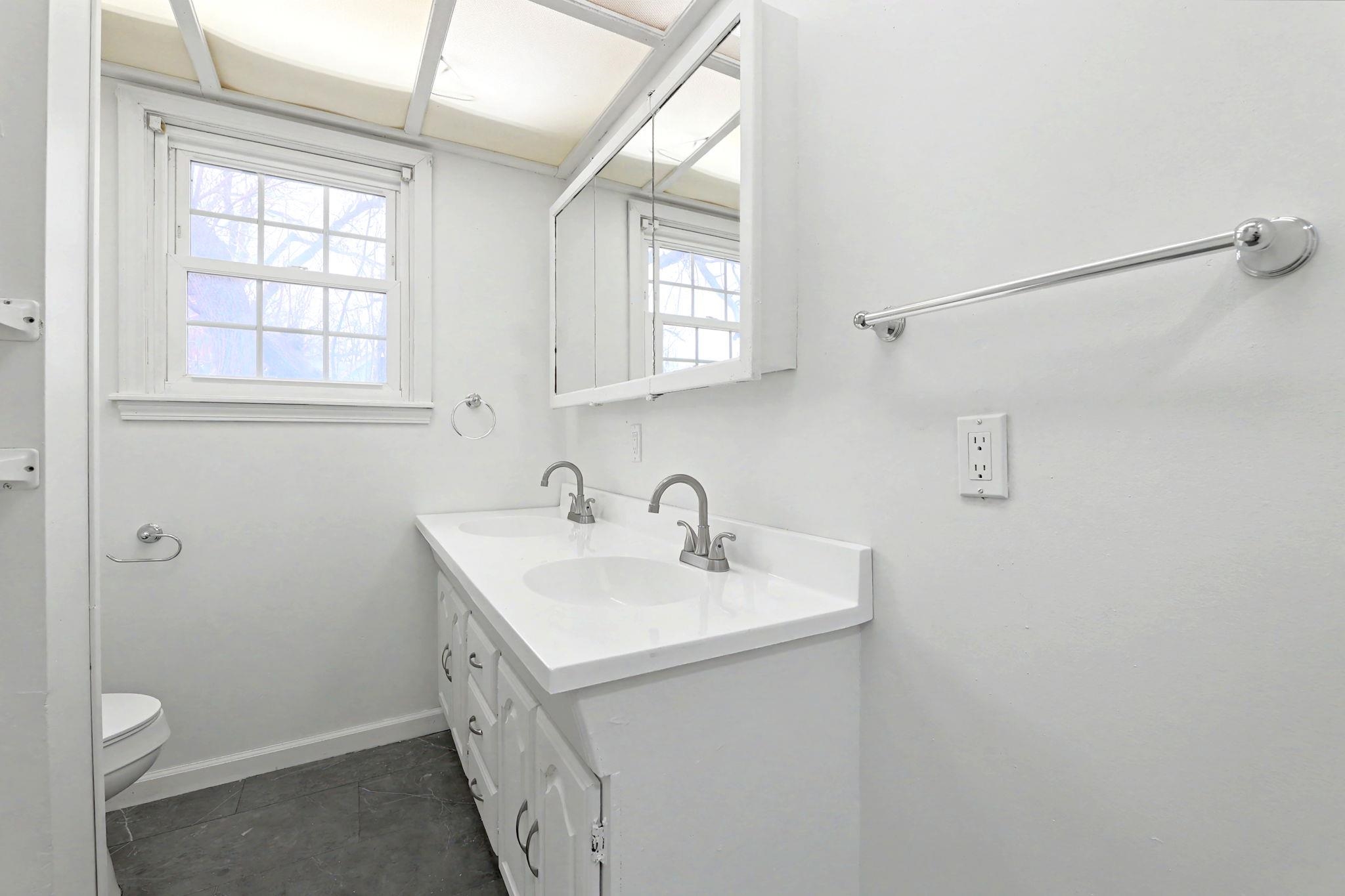 721 W 5th Street Newton KS 67114