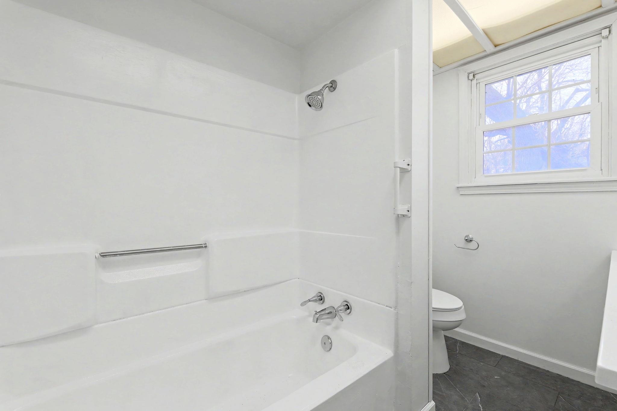 721 W 5th Street Newton KS 67114