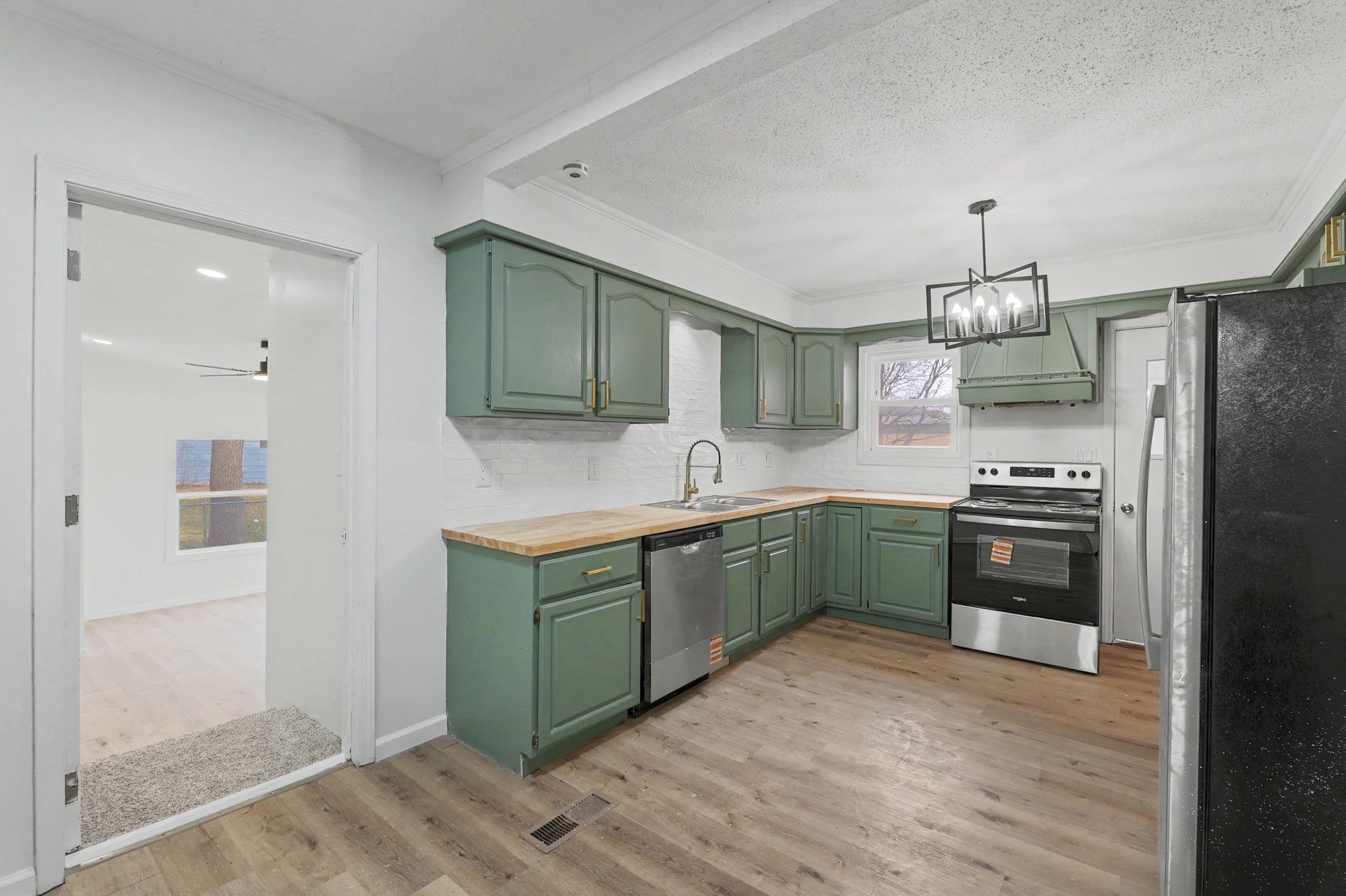 721 W 5th Street Newton KS 67114