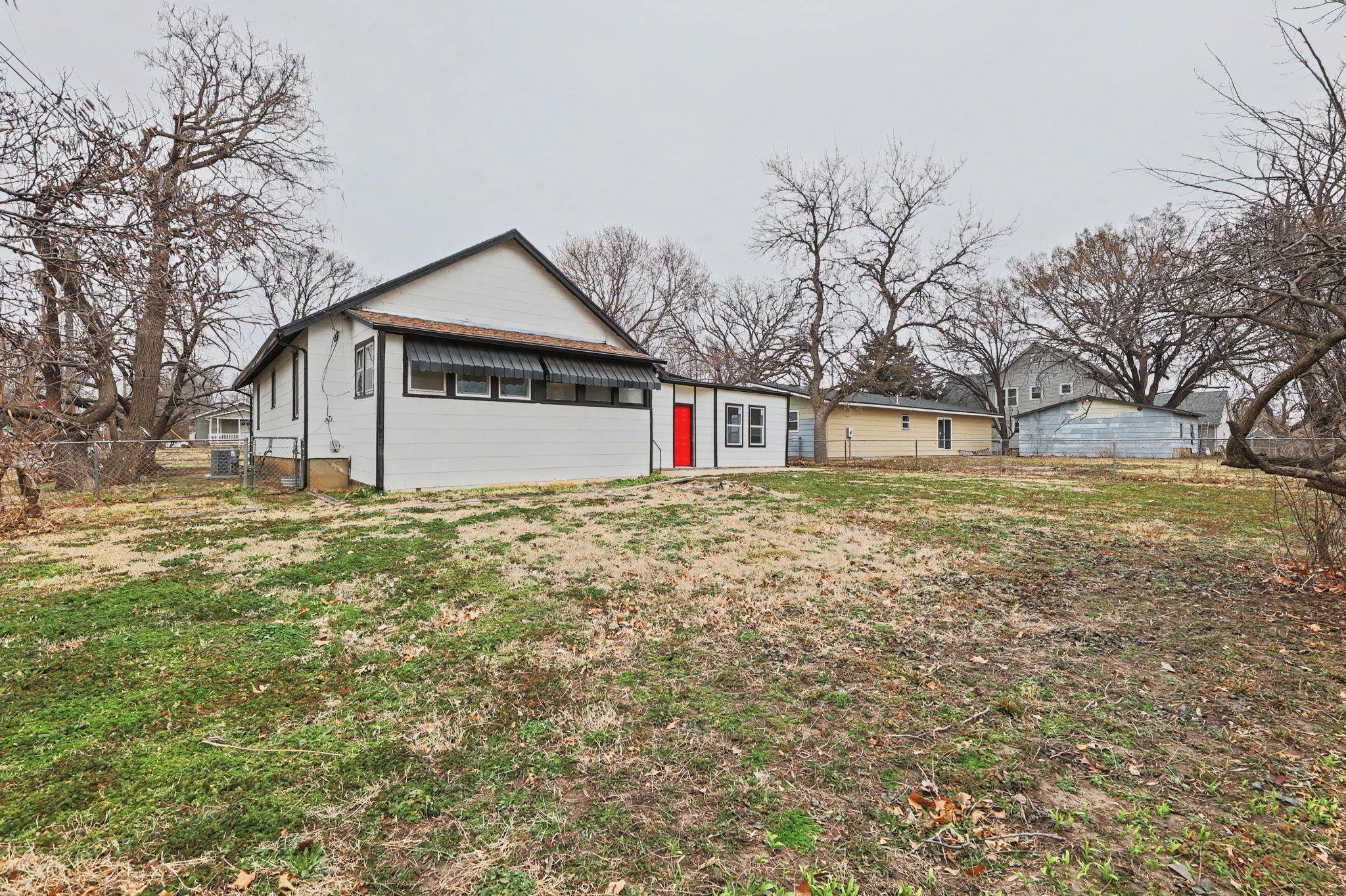 721 W 5th Street Newton KS 67114
