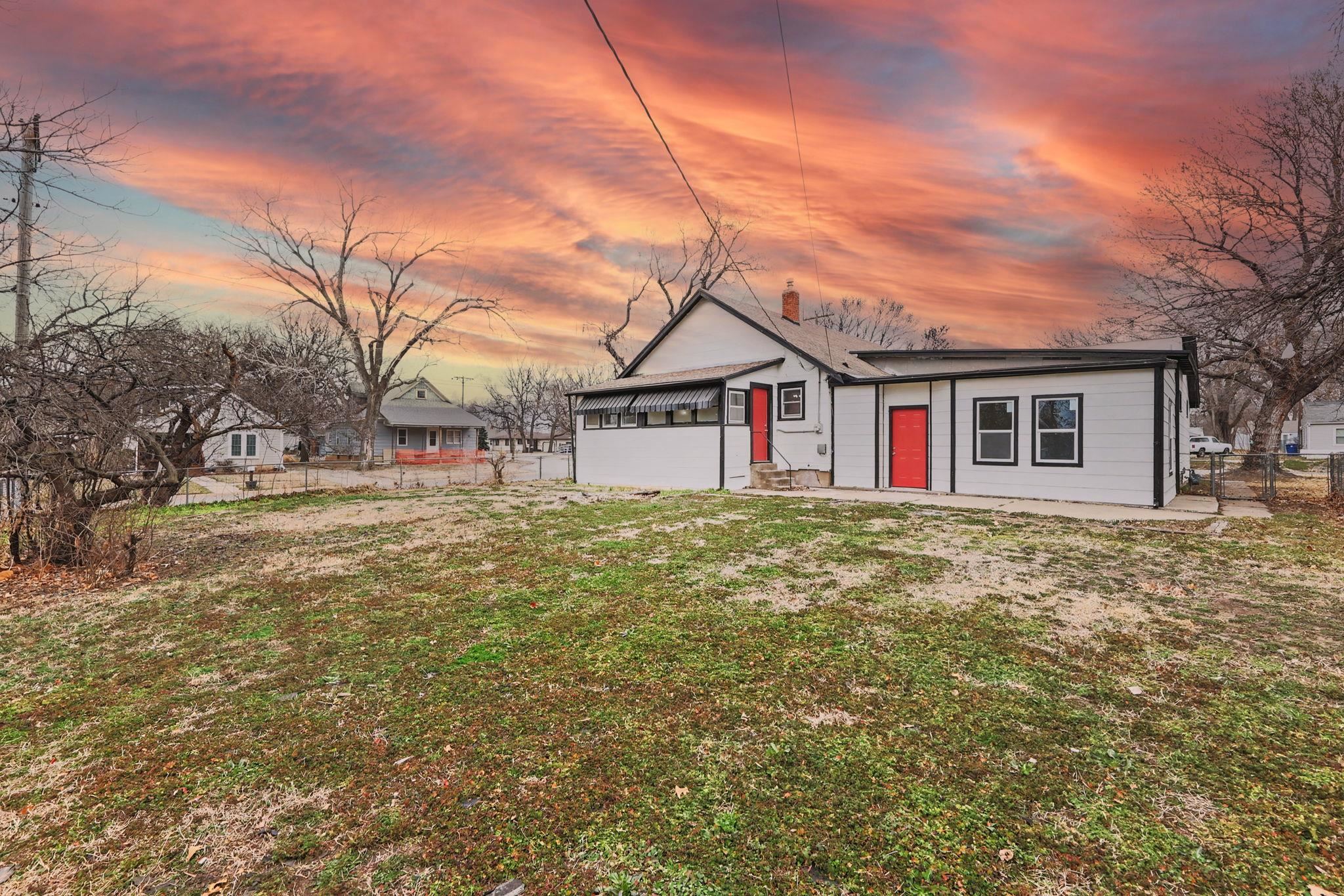 721 W 5th Street Newton KS 67114