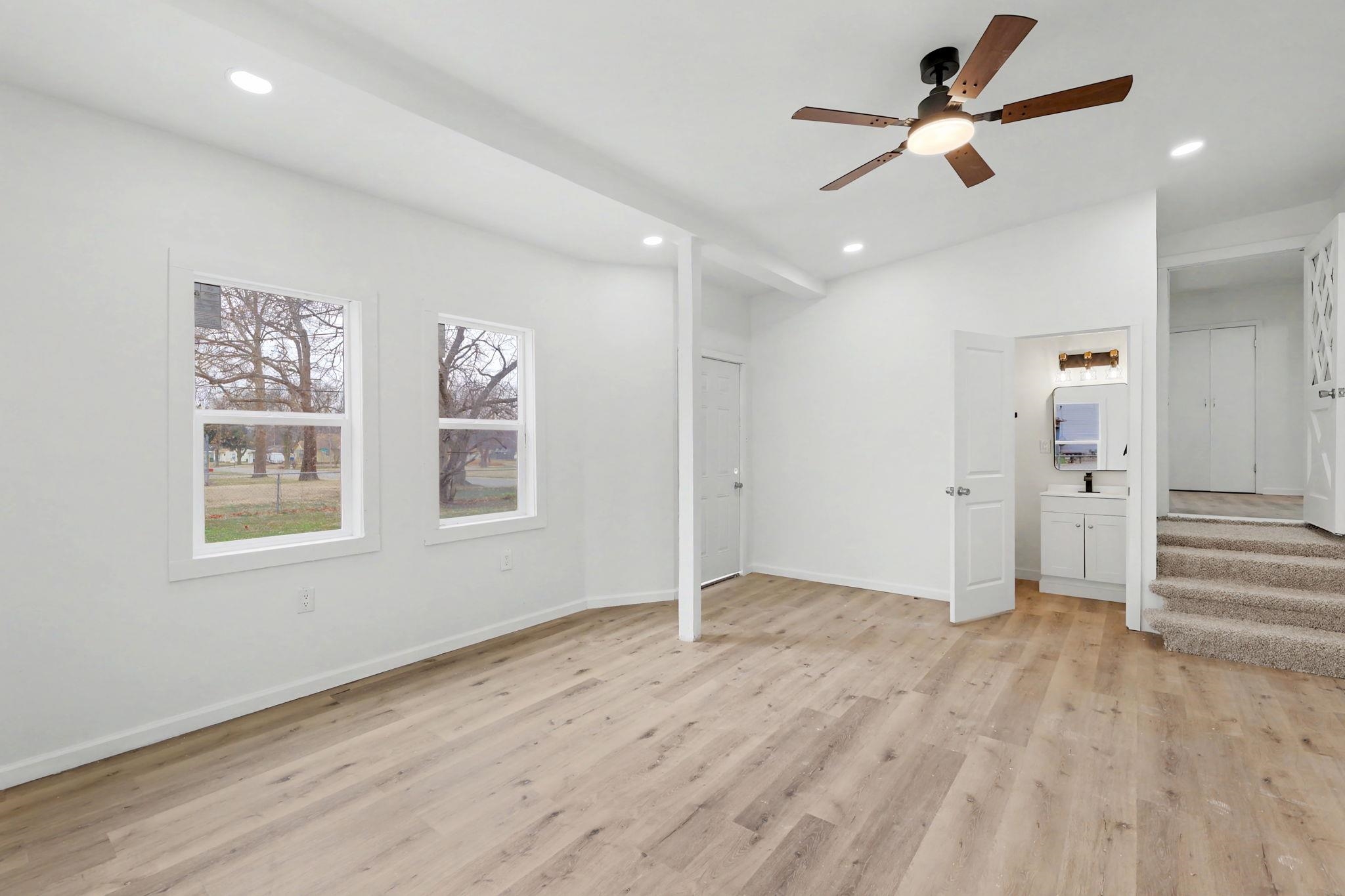 721 W 5th Street Newton KS 67114