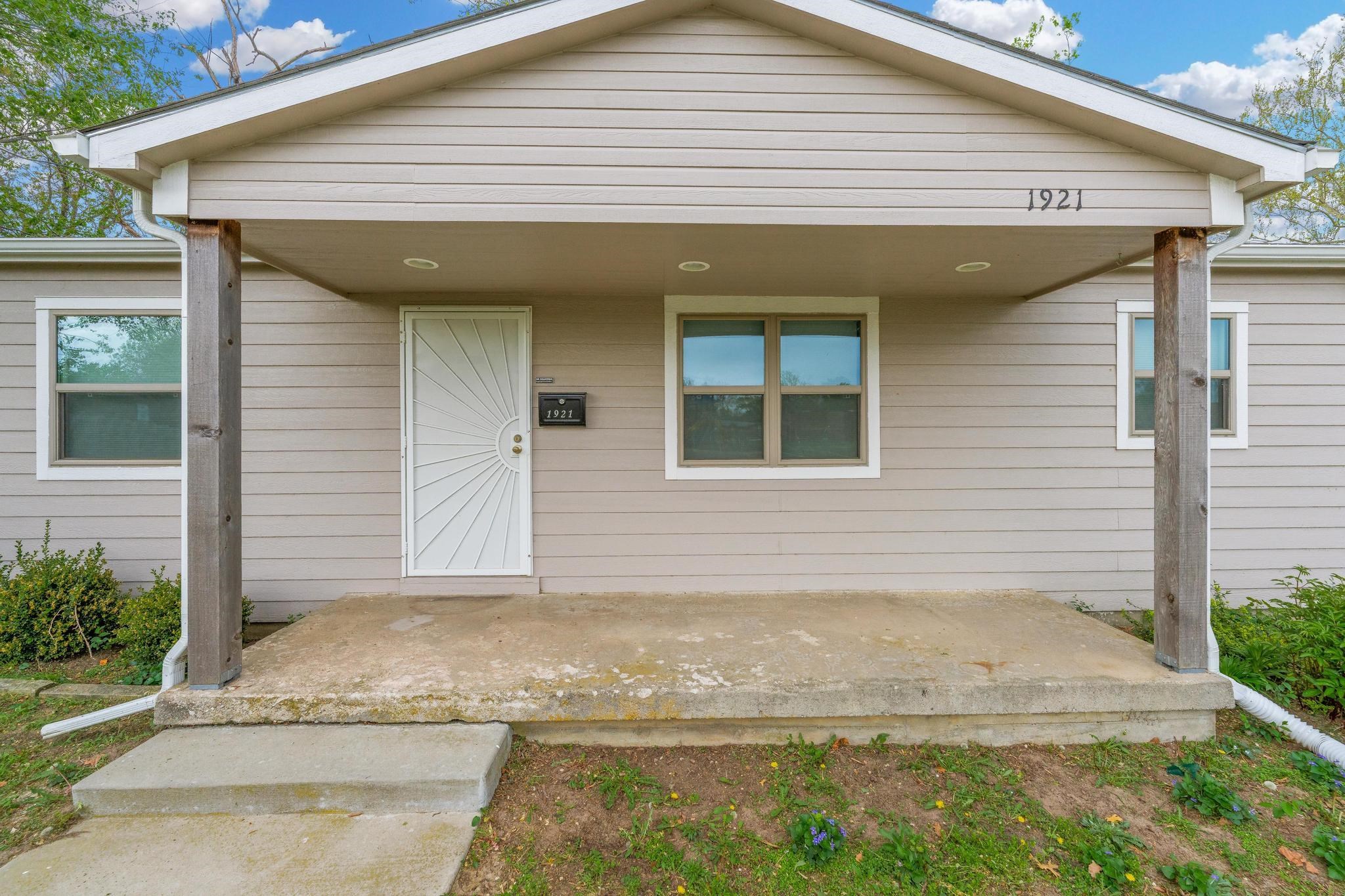 1921 E 51st Street S Wichita KS 67216