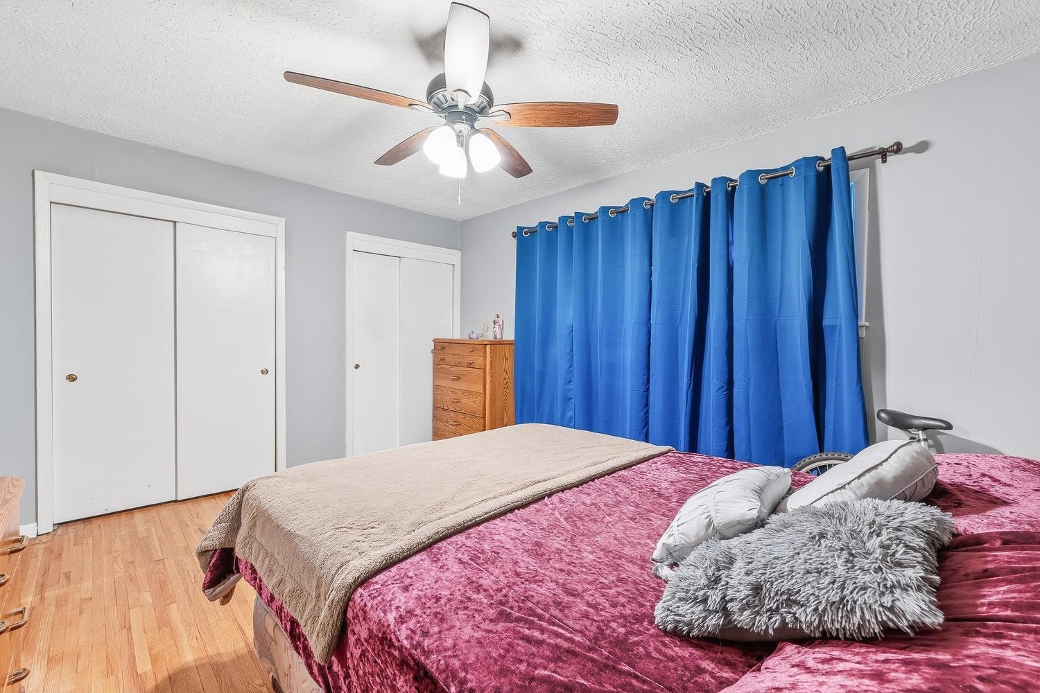 711 N Valleyview Street Wichita KS 67212