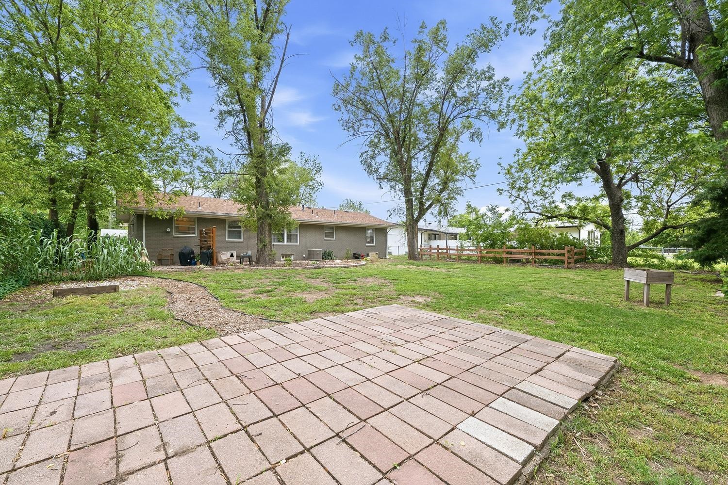 711 N Valleyview Street Wichita KS 67212