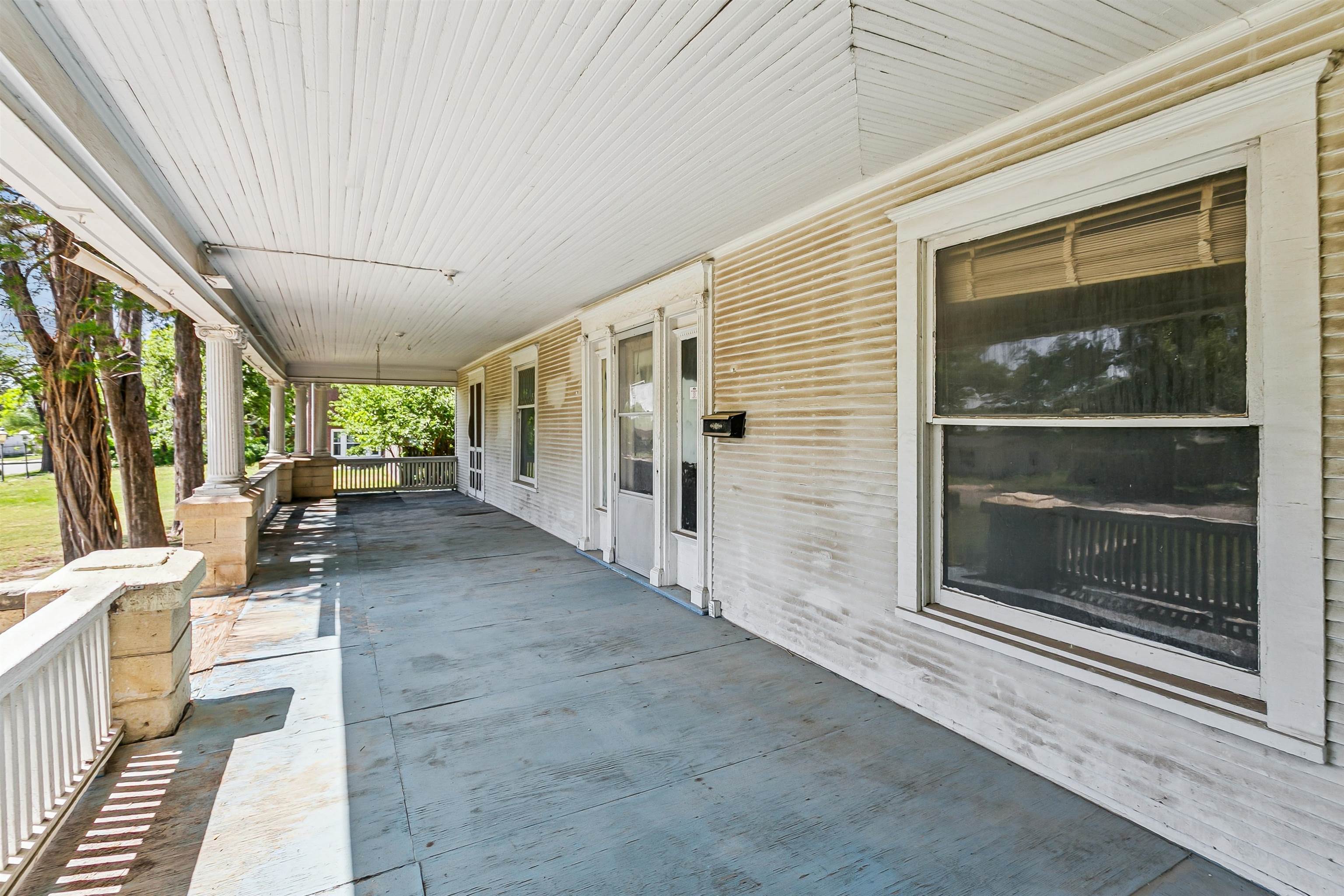 619 N Santa Fe Augusta KS 67010-0000