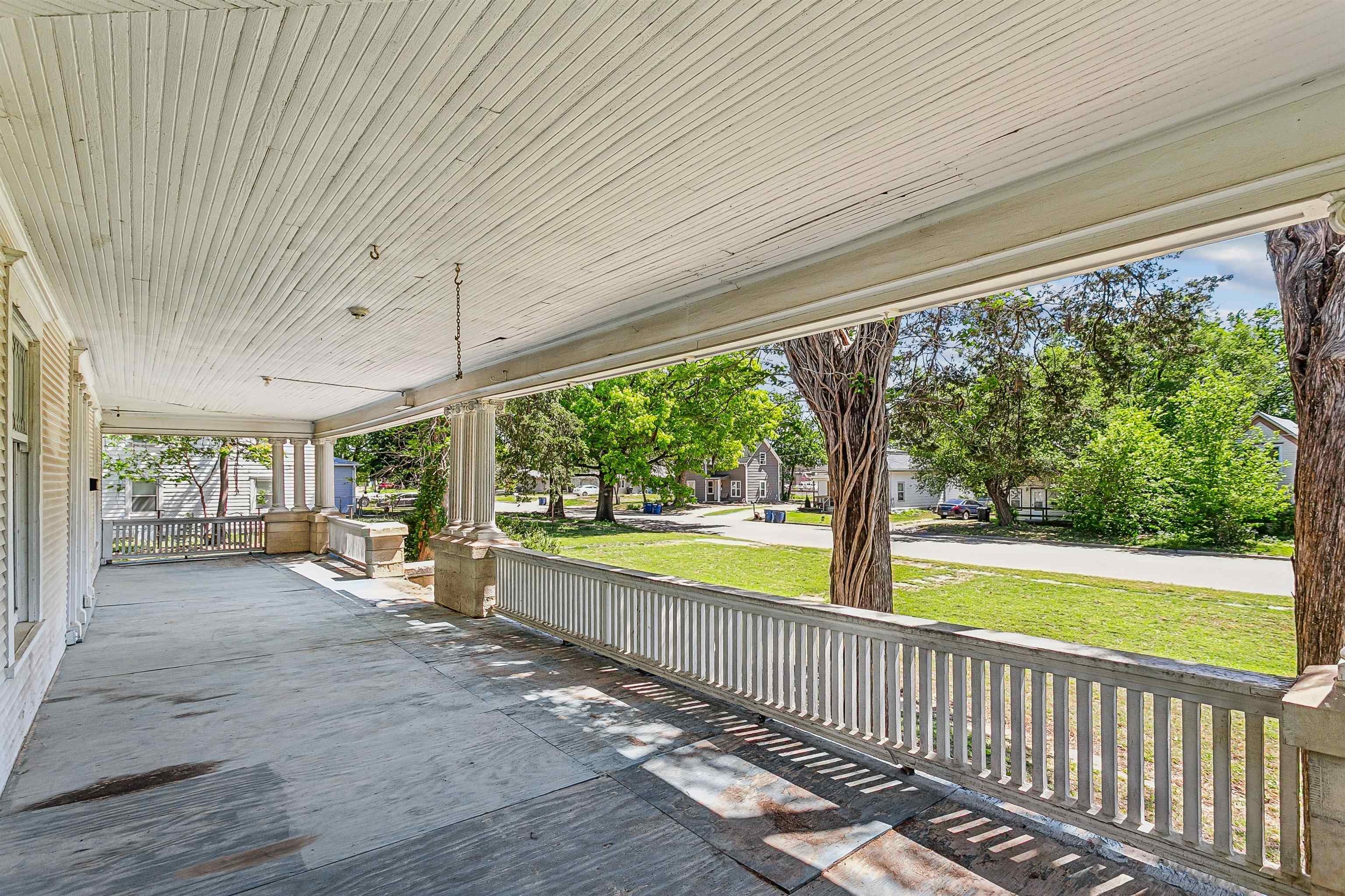 619 N Santa Fe Augusta KS 67010-0000