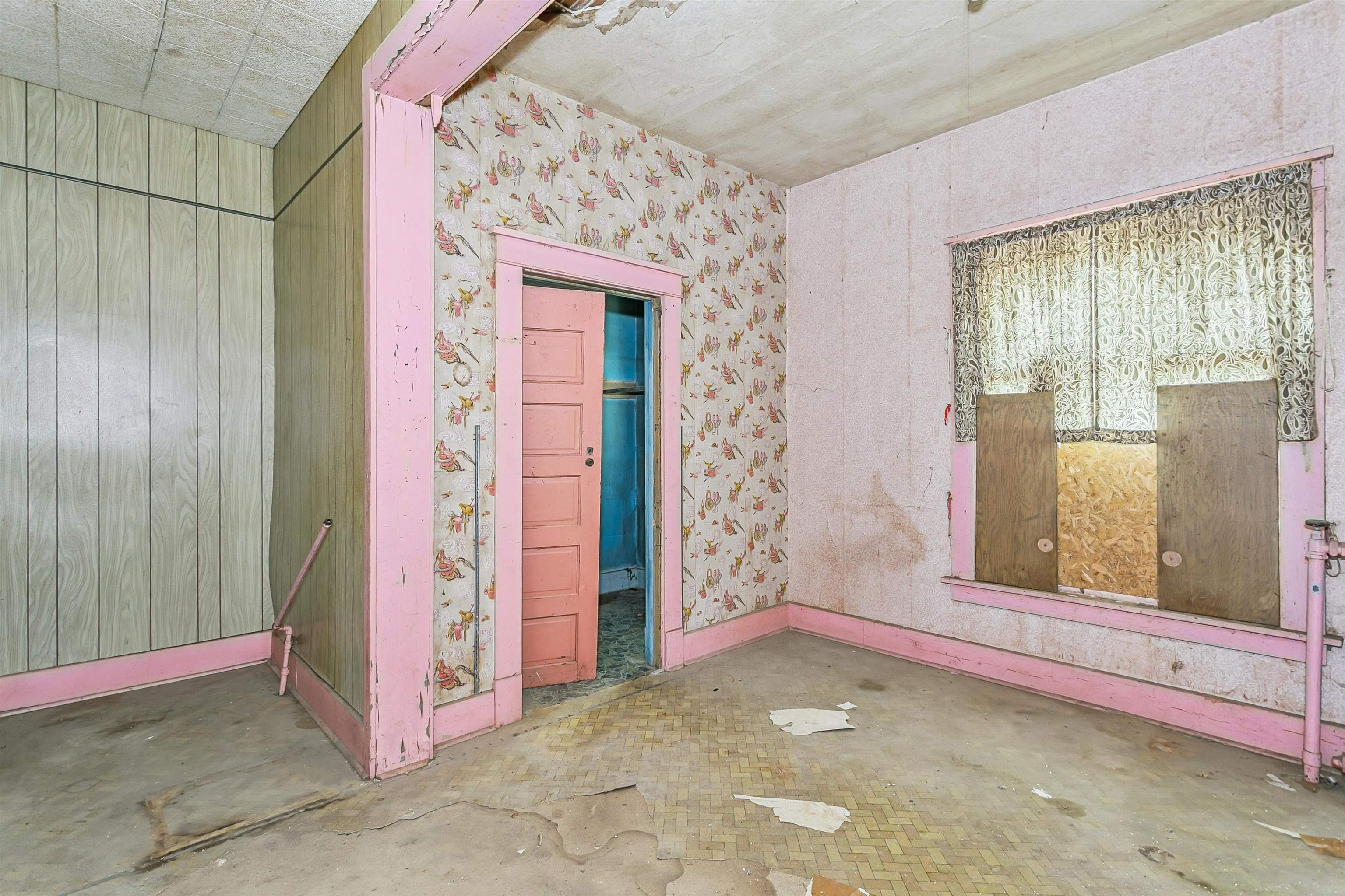 619 N Santa Fe Augusta KS 67010-0000