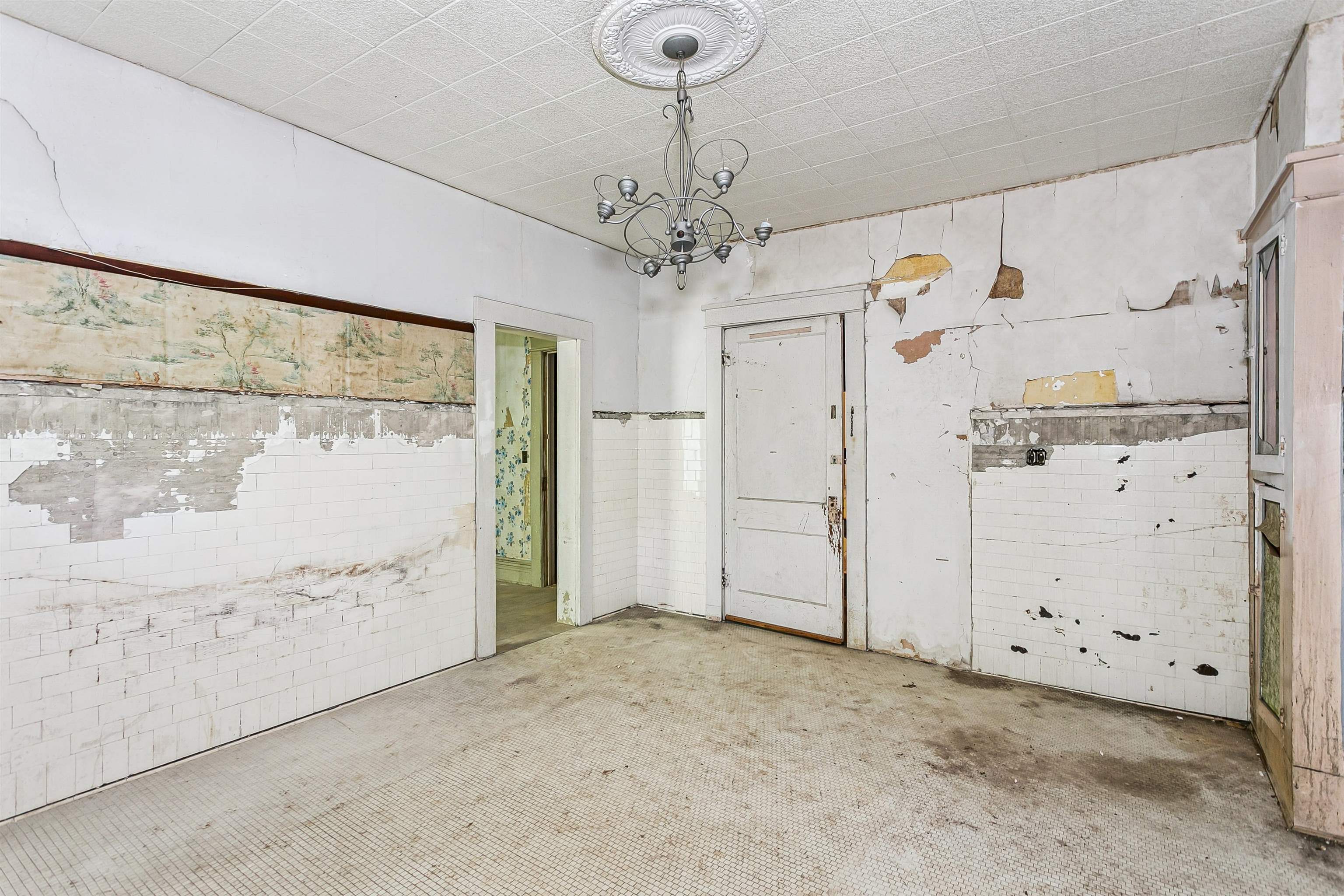 619 N Santa Fe Augusta KS 67010-0000