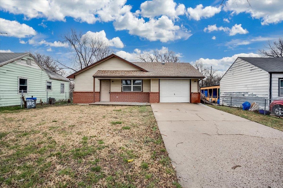 828 N Poplar Wichita KS 67214