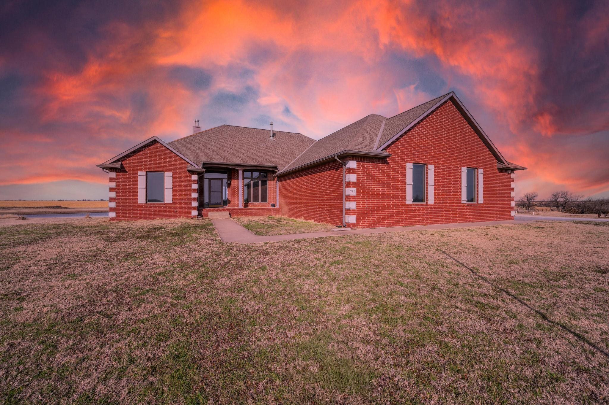 757 S Meridian Road Wellington KS 67152