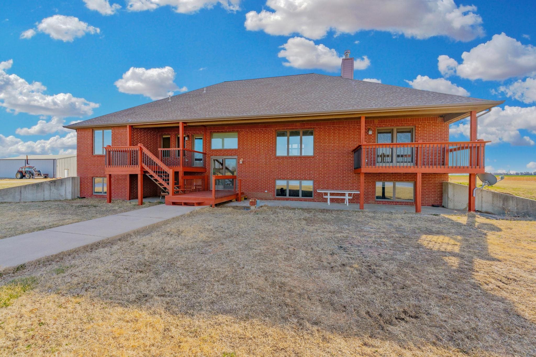 757 S Meridian Road Wellington KS 67152