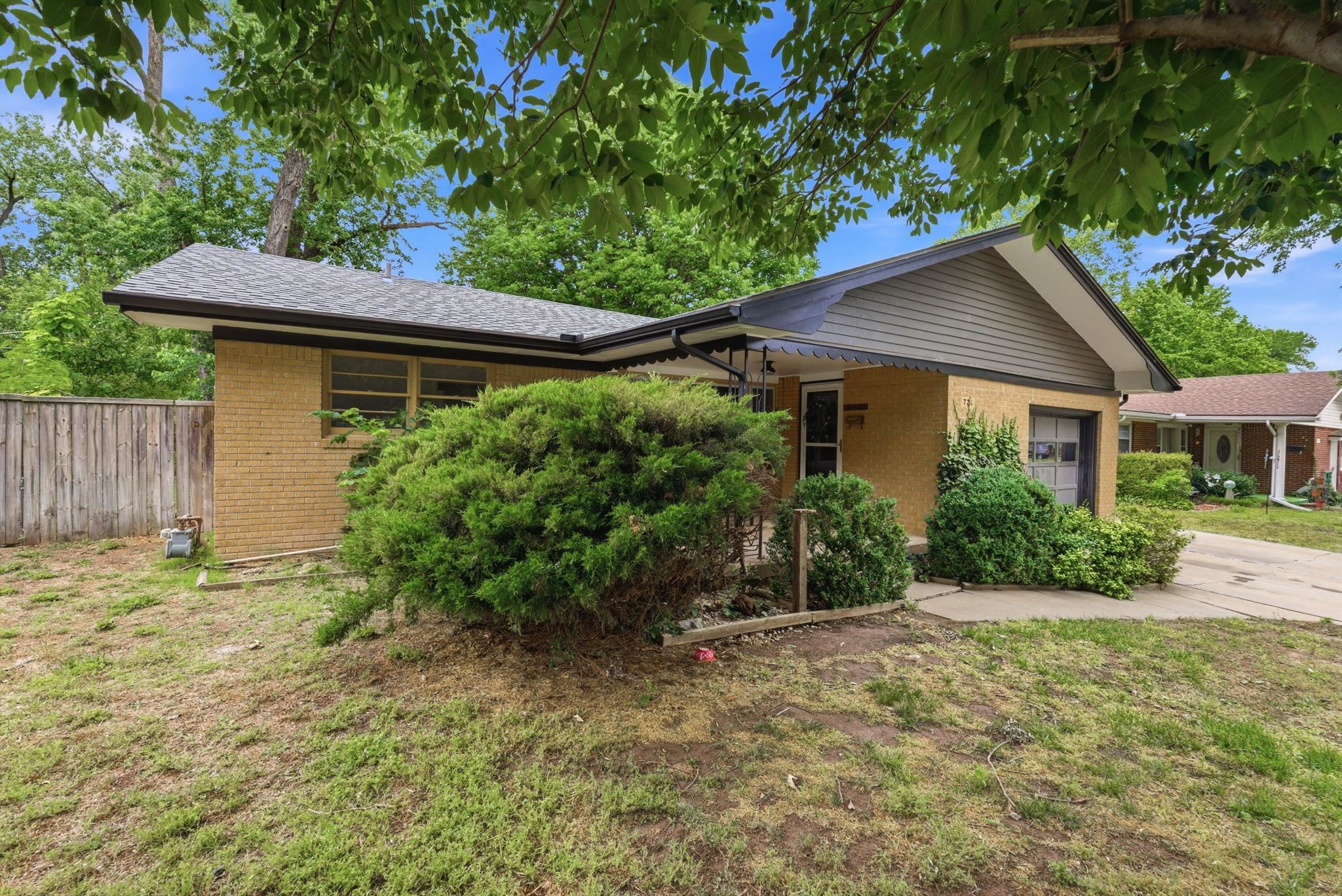 721 W Anita Drive Haysville KS 67060