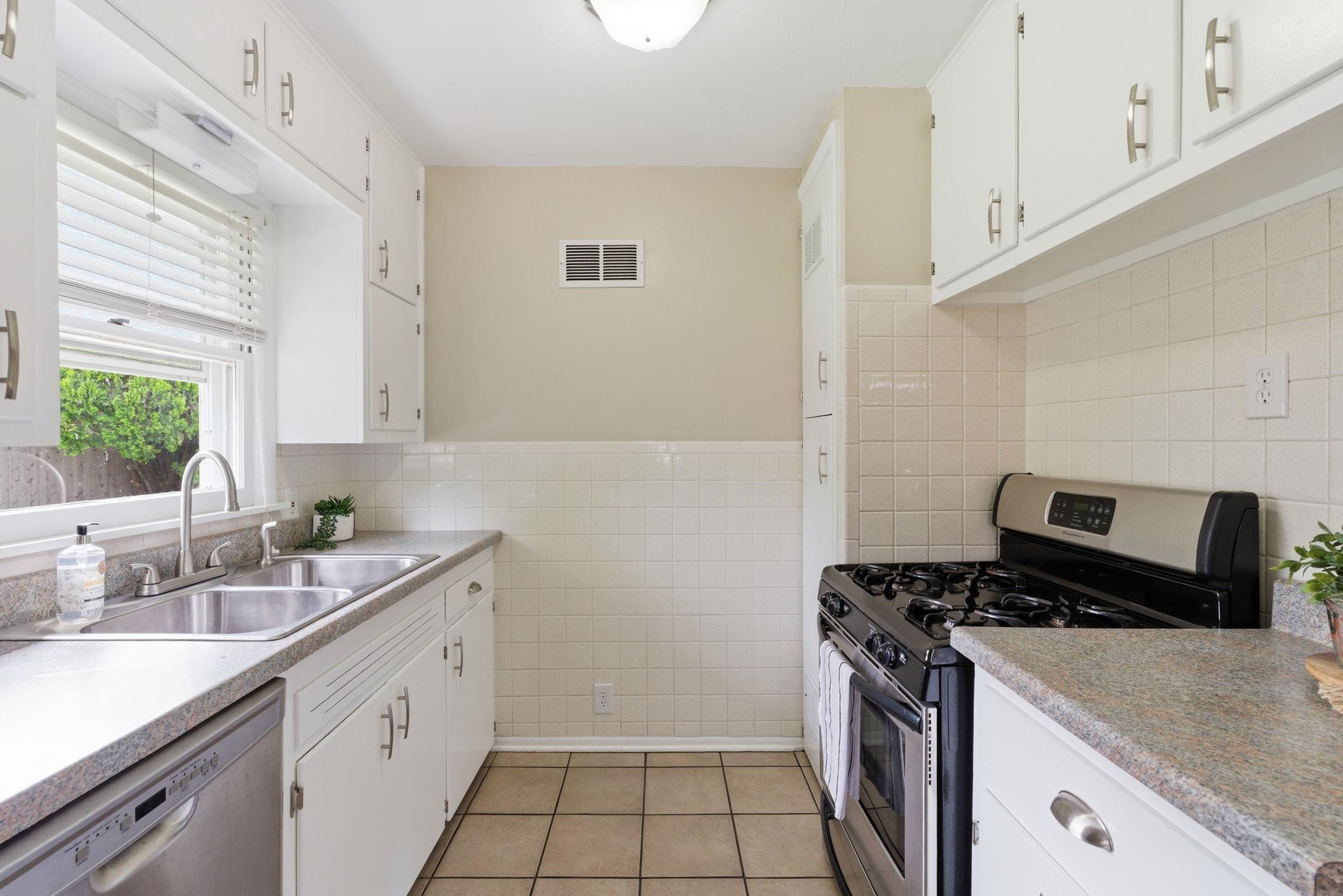 2106 N Woodrow Avenue Wichita KS 67203