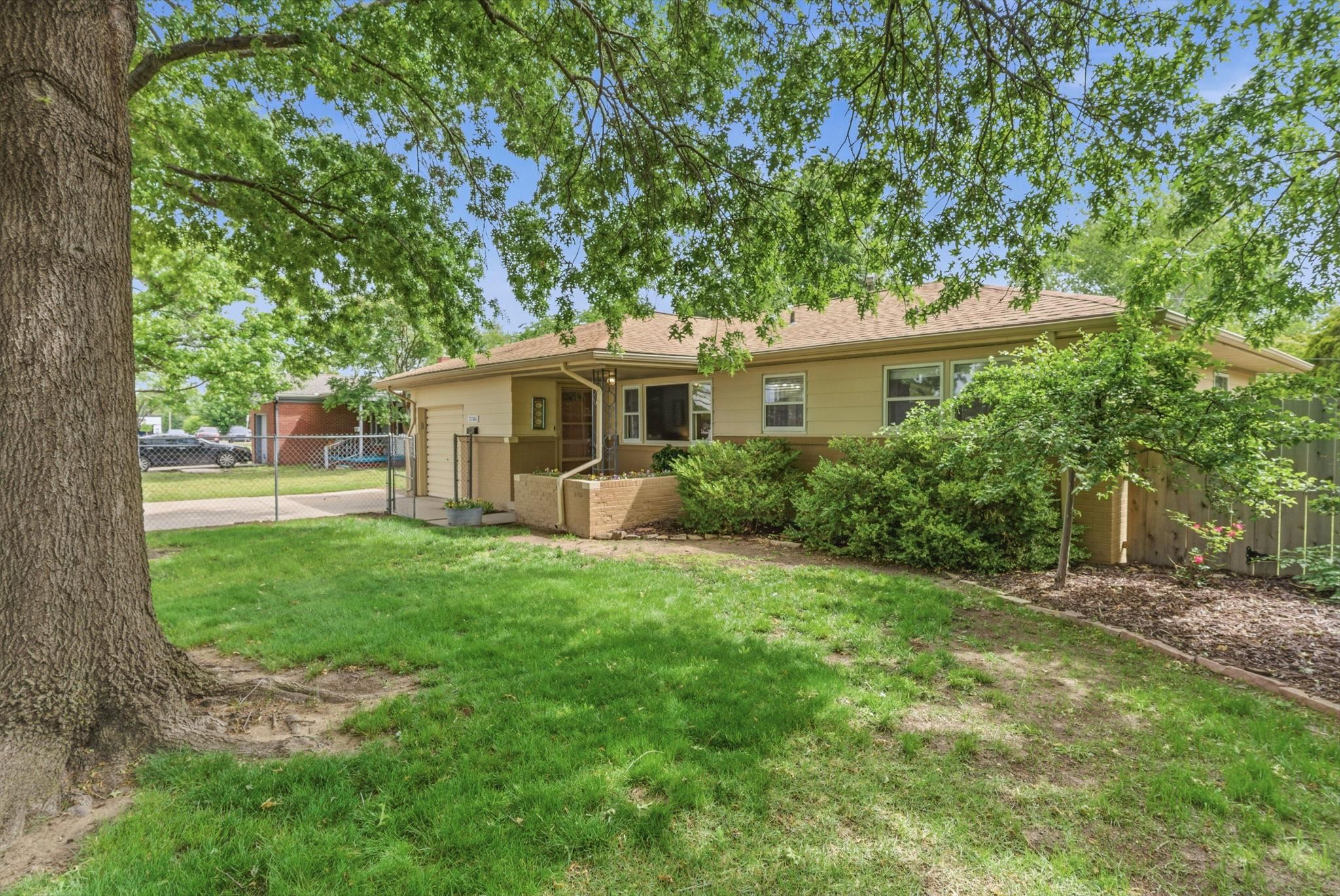 2106 N Woodrow Avenue Wichita KS 67203
