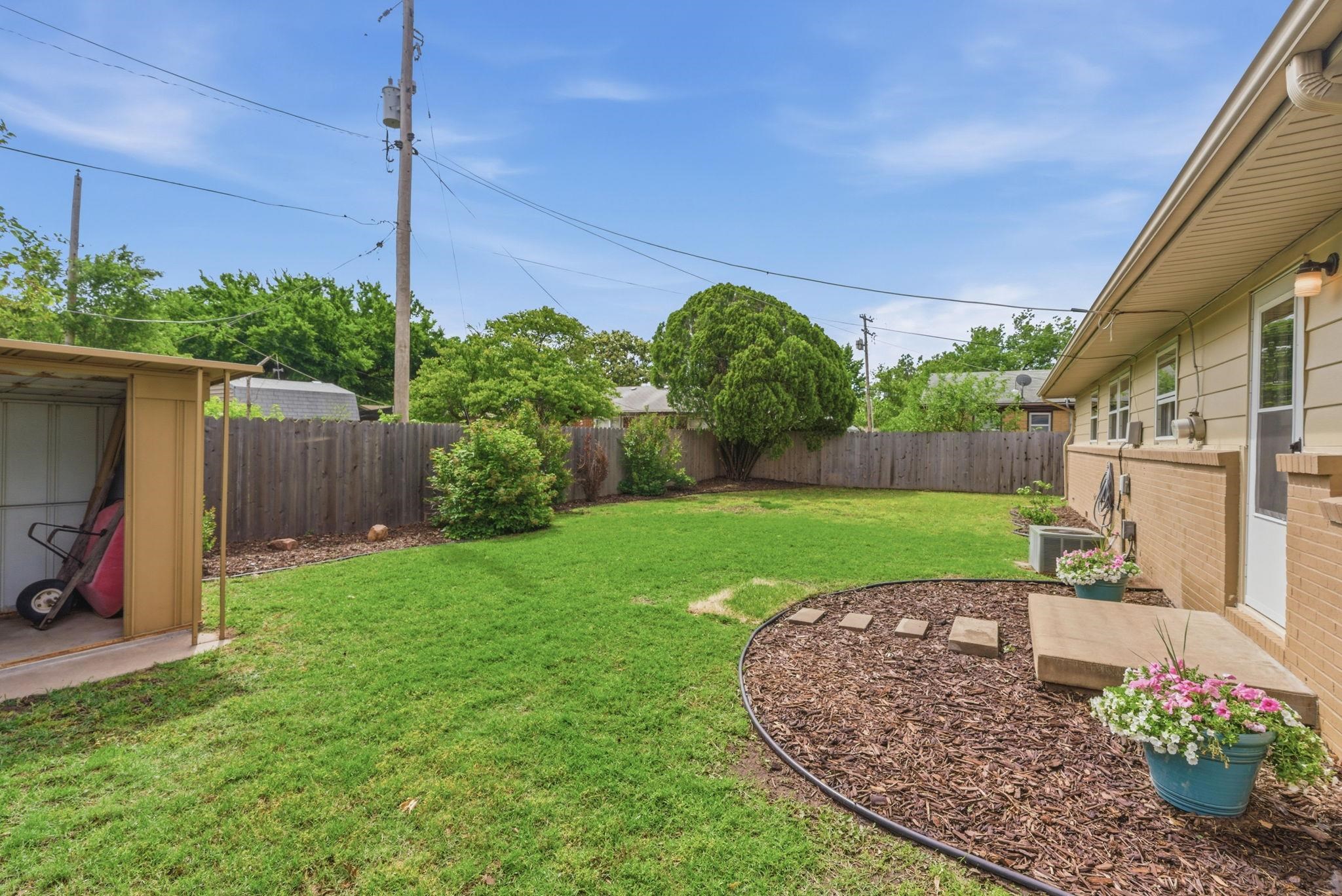 2106 N Woodrow Avenue Wichita KS 67203
