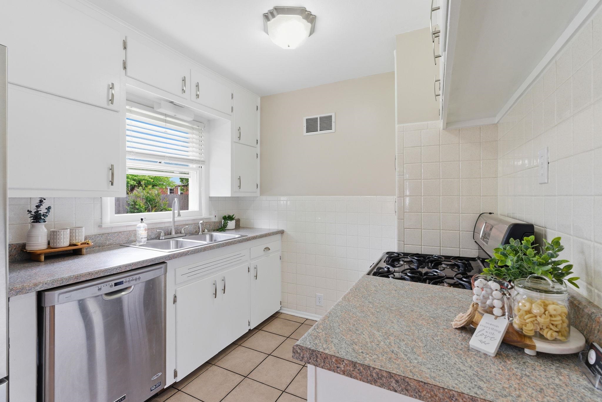 2106 N Woodrow Avenue Wichita KS 67203