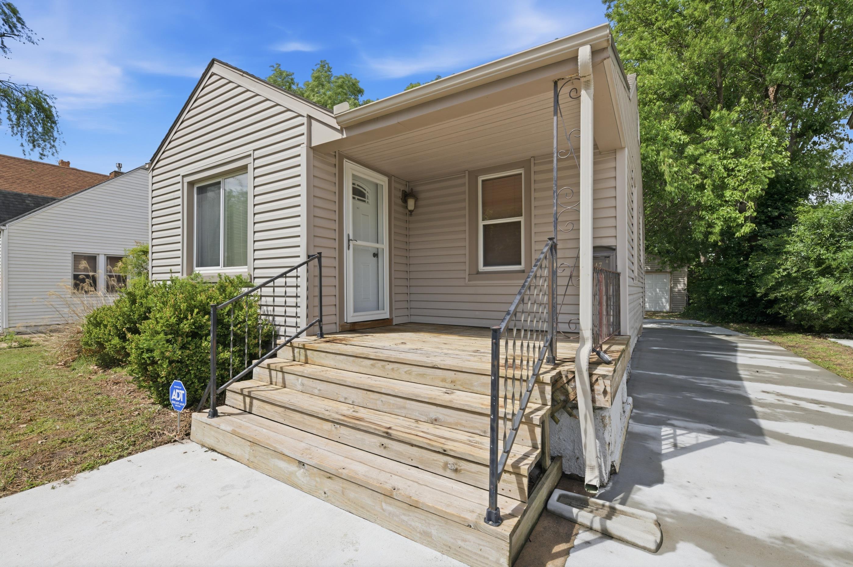 547 S Green Wichita KS 67211