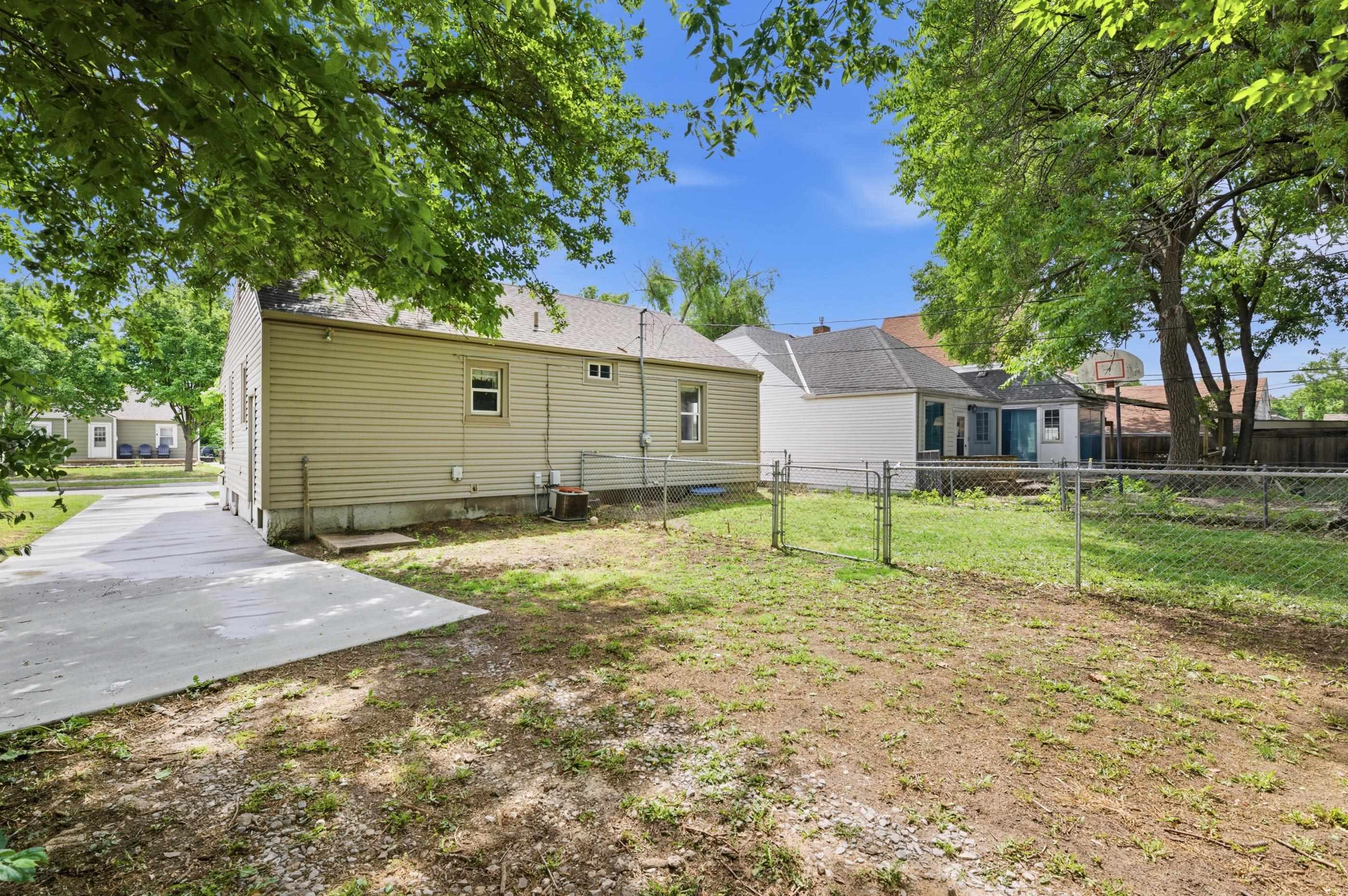 547 S Green Wichita KS 67211