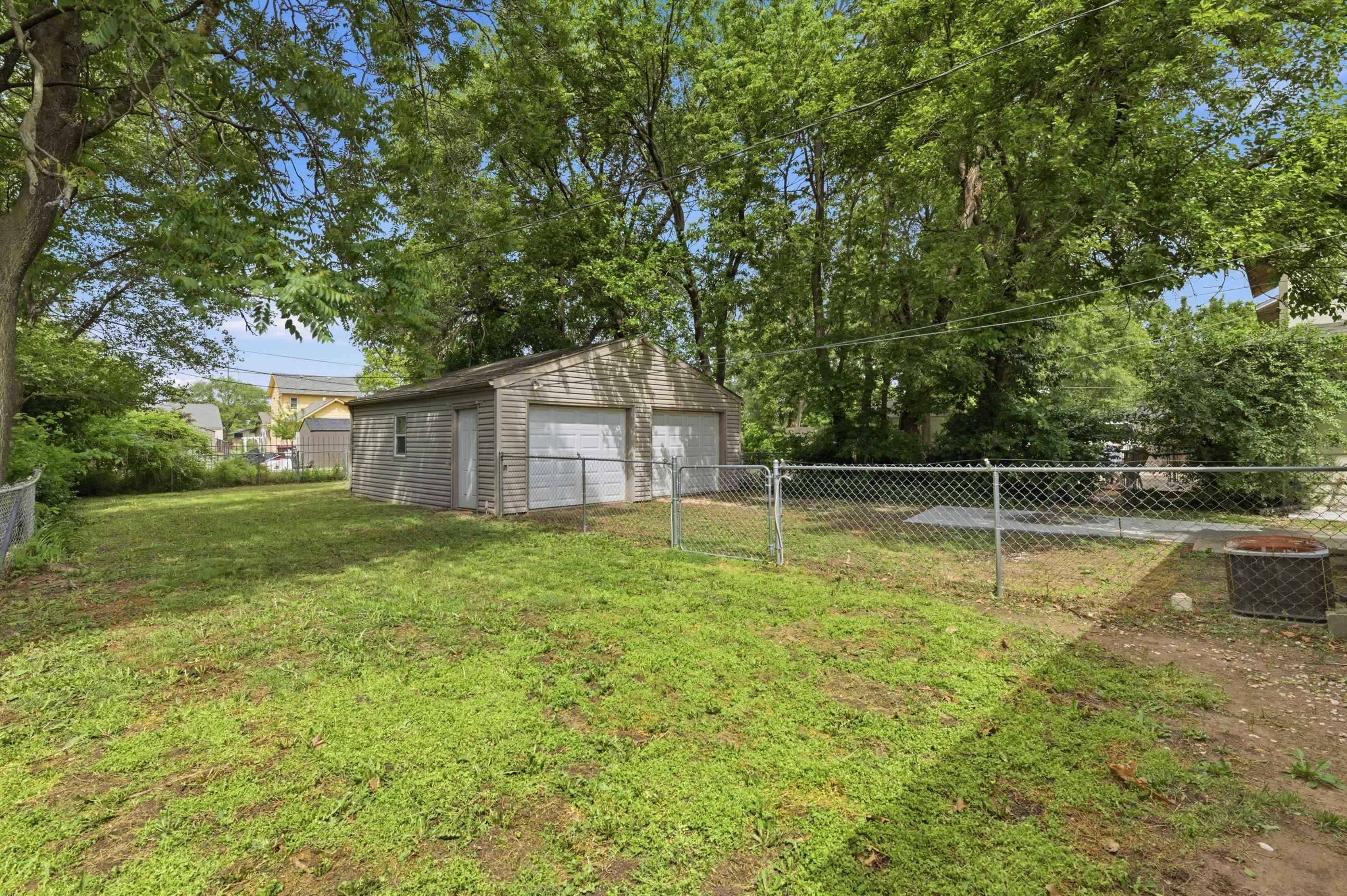 547 S Green Wichita KS 67211