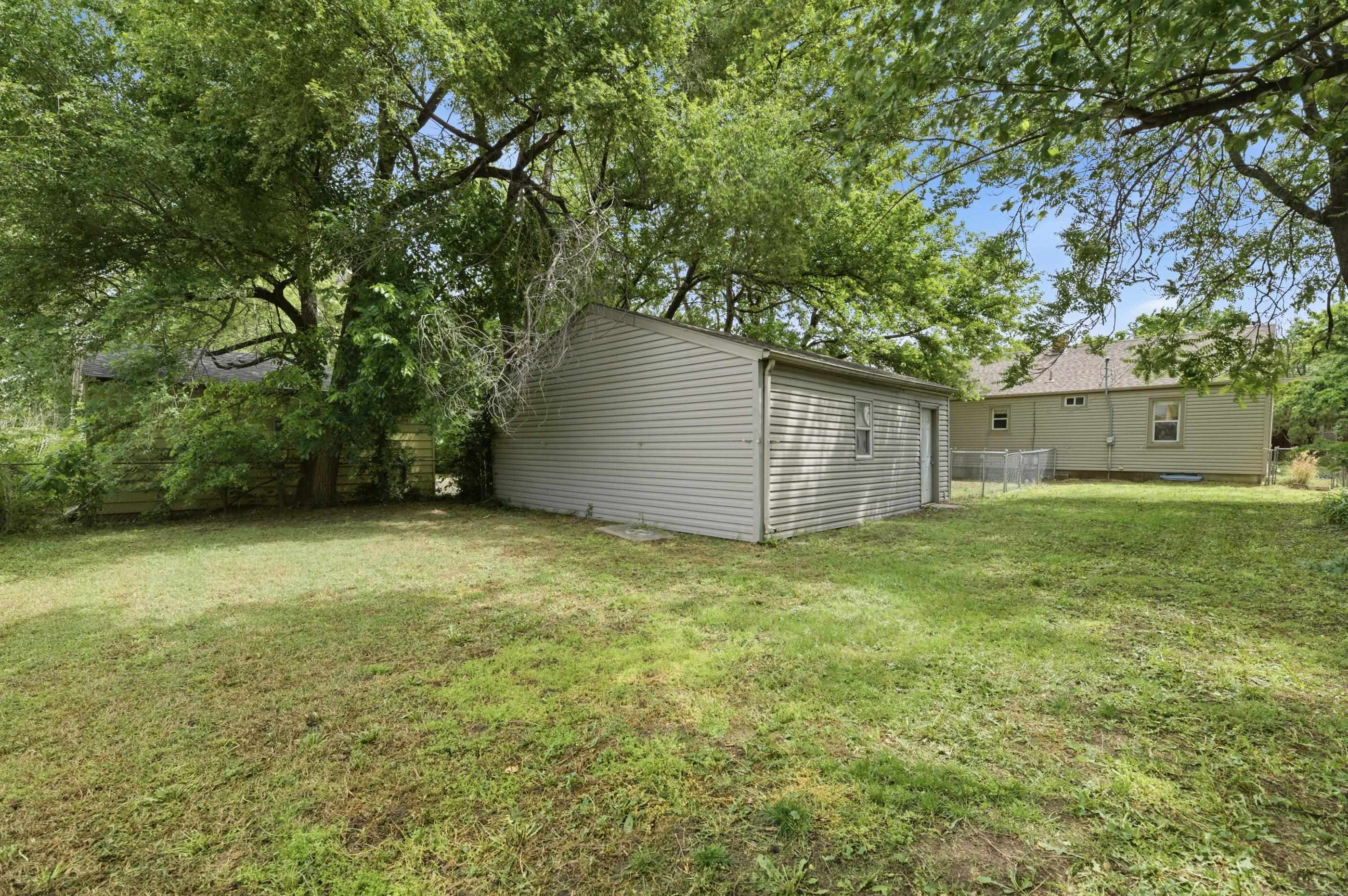 547 S Green Wichita KS 67211
