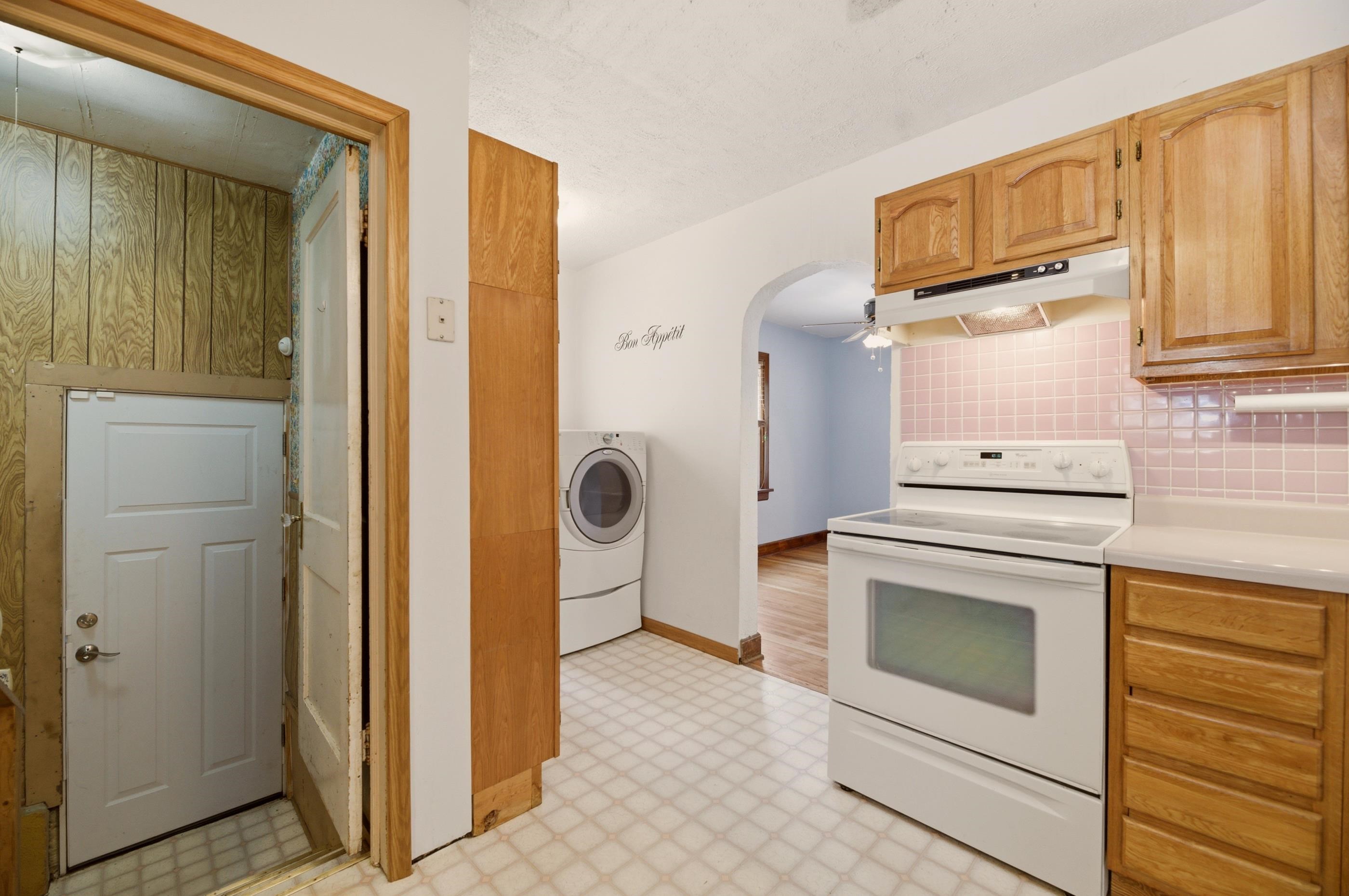 547 S Green Wichita KS 67211