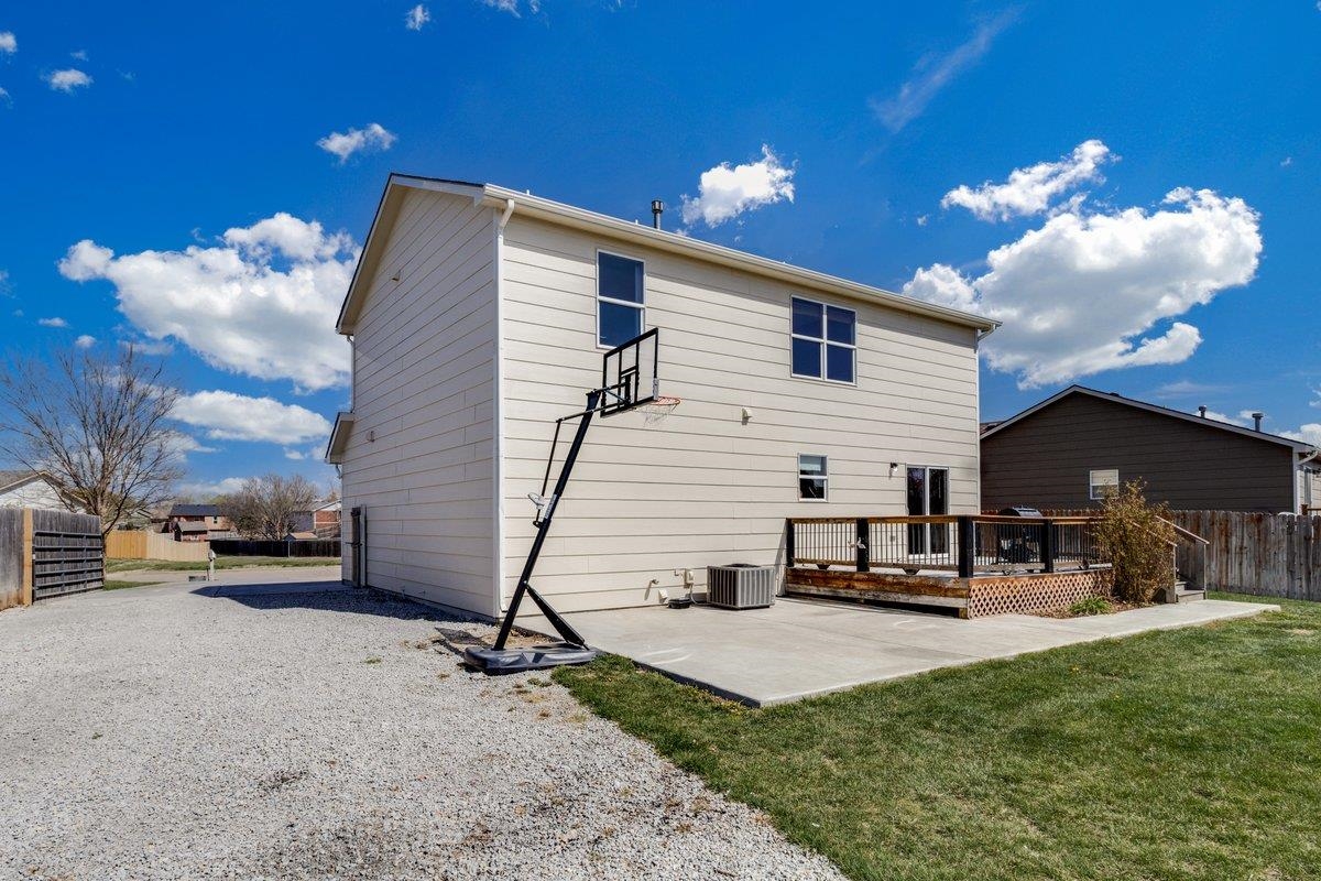 1251 E Village Estates Park City KS 67219