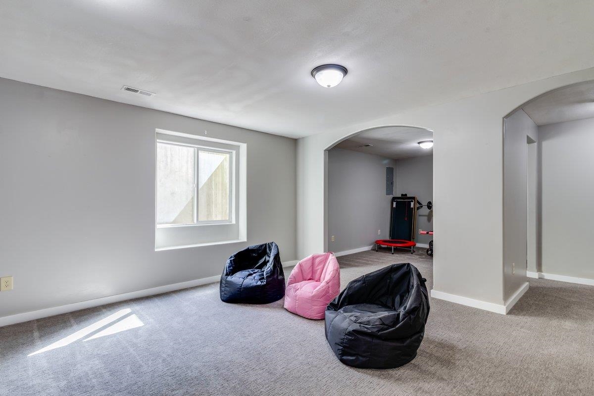 1251 E Village Estates Park City KS 67219
