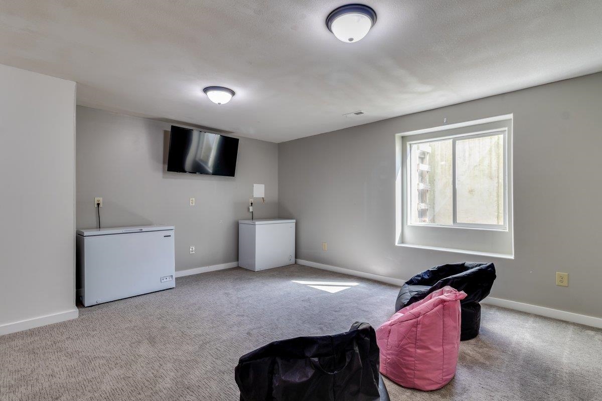 1251 E Village Estates Park City KS 67219