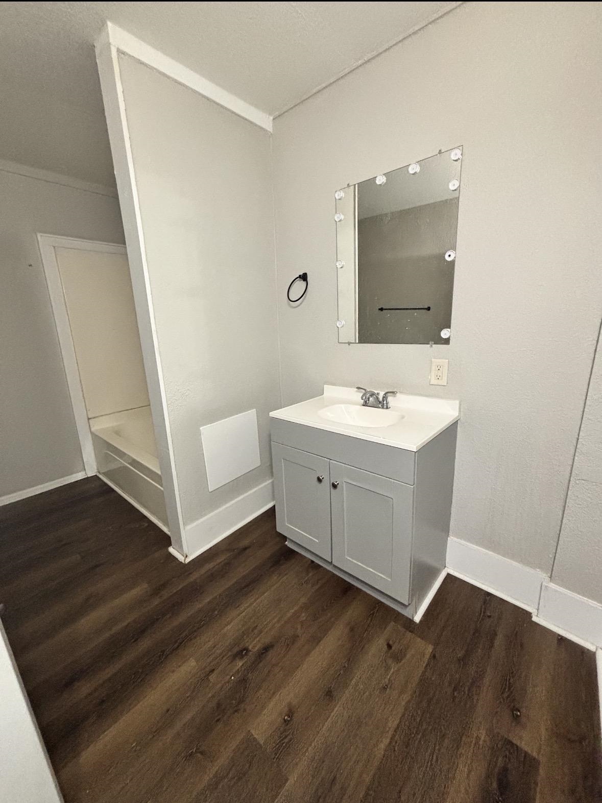 1424 E 1st Avenue Winfield KS 67156