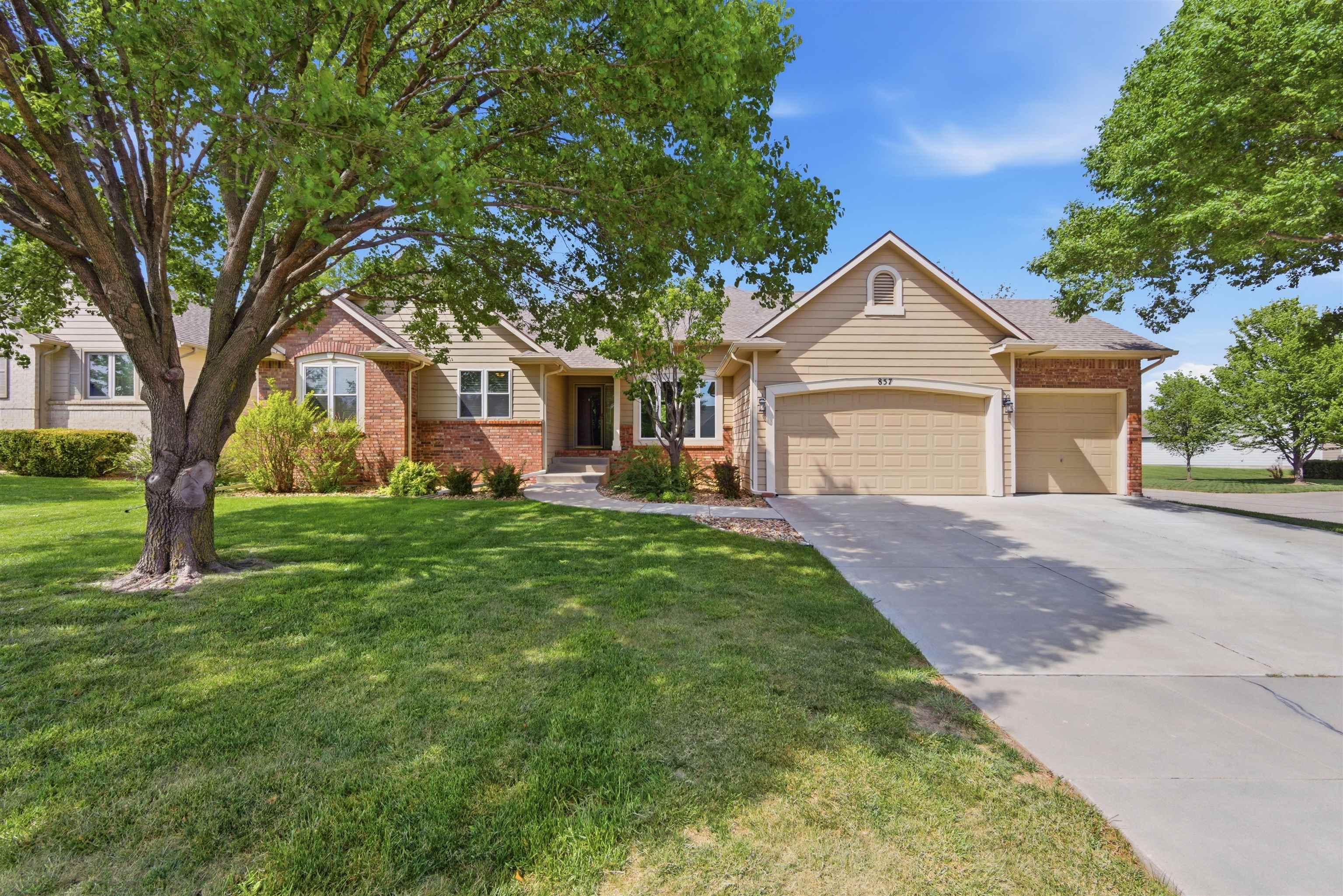 857 N Crest Court Wichita KS 67206