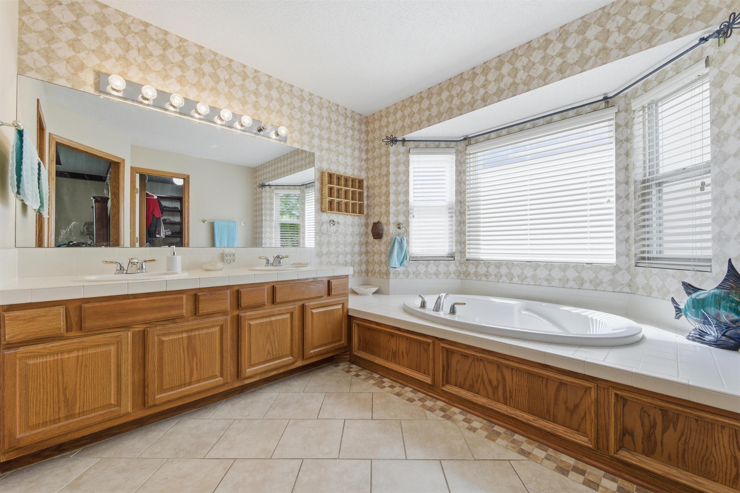 857 N Crest Court Wichita KS 67206