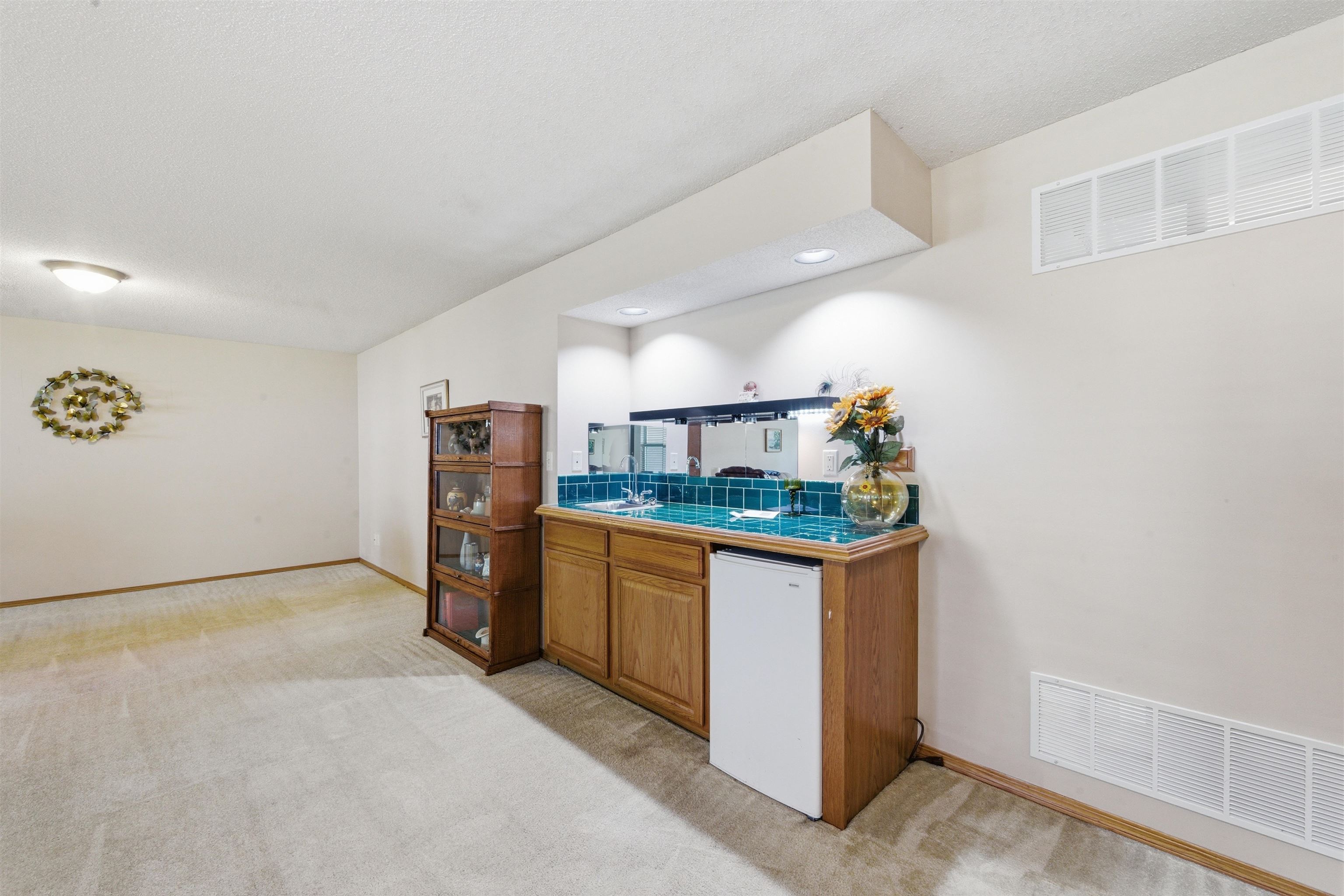 857 N Crest Court Wichita KS 67206
