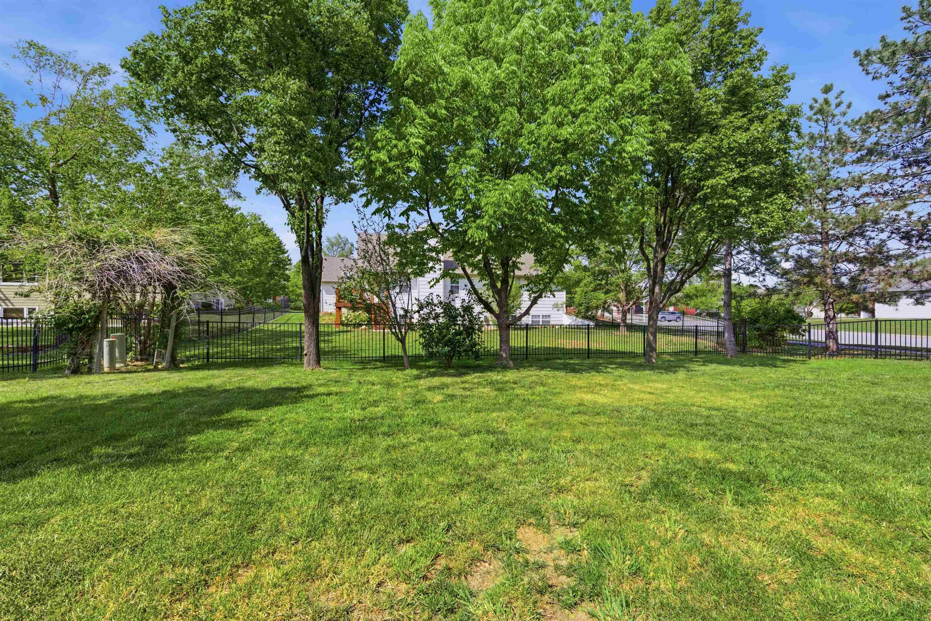 857 N Crest Court Wichita KS 67206